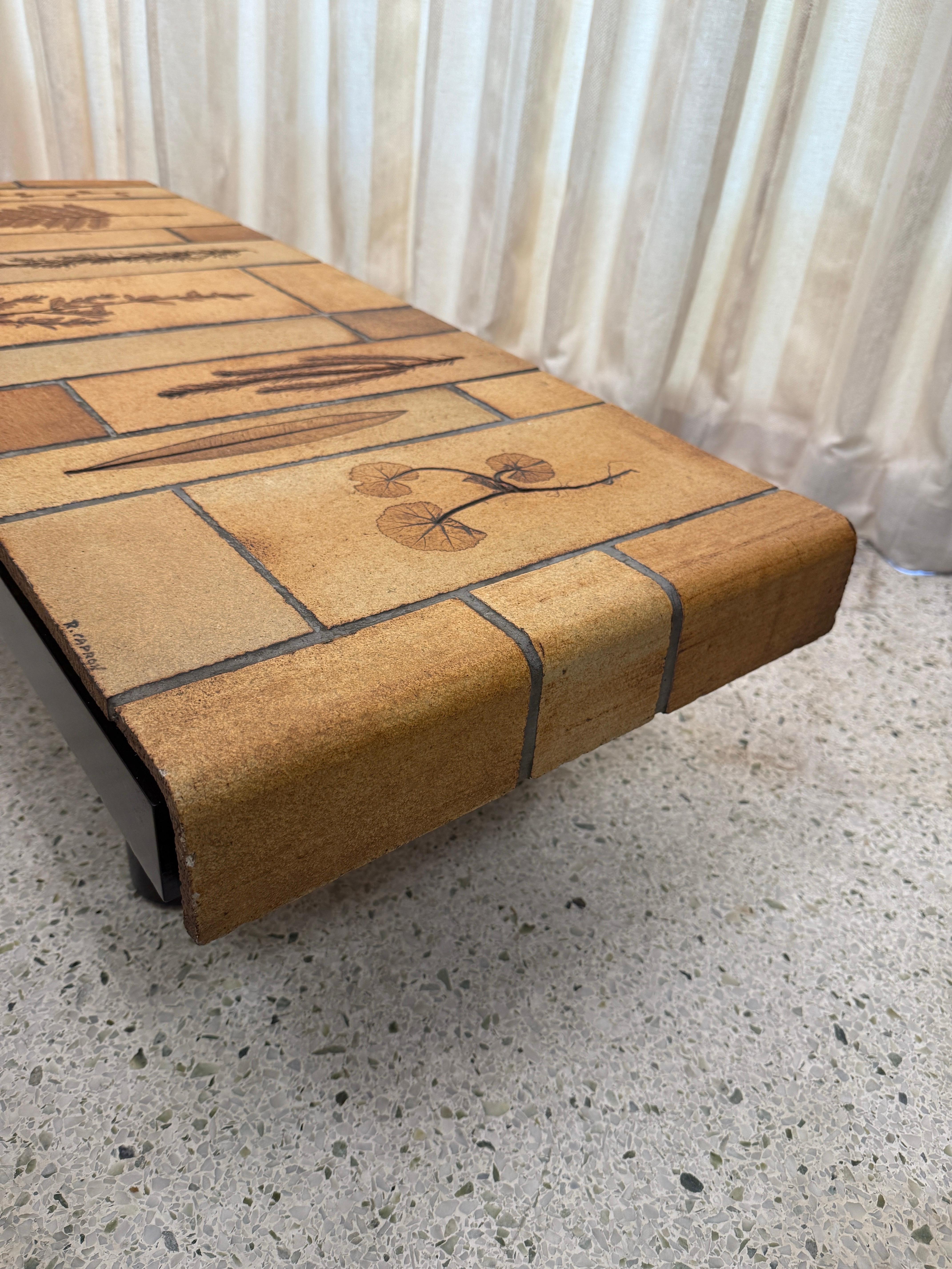 20ième siècle Table basse vintage à cascade signée Roger Capron en vente