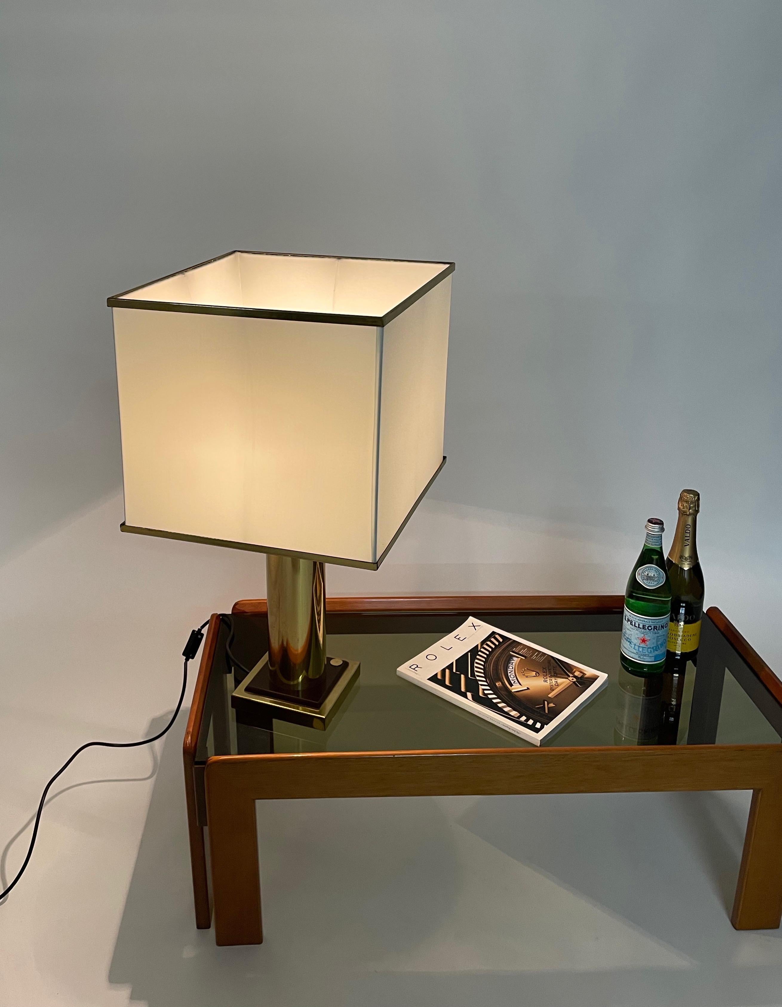 Signed Romeo Rega Table Lamp in Brass and White Silk Lampshade, Italy 1970s For Sale 3