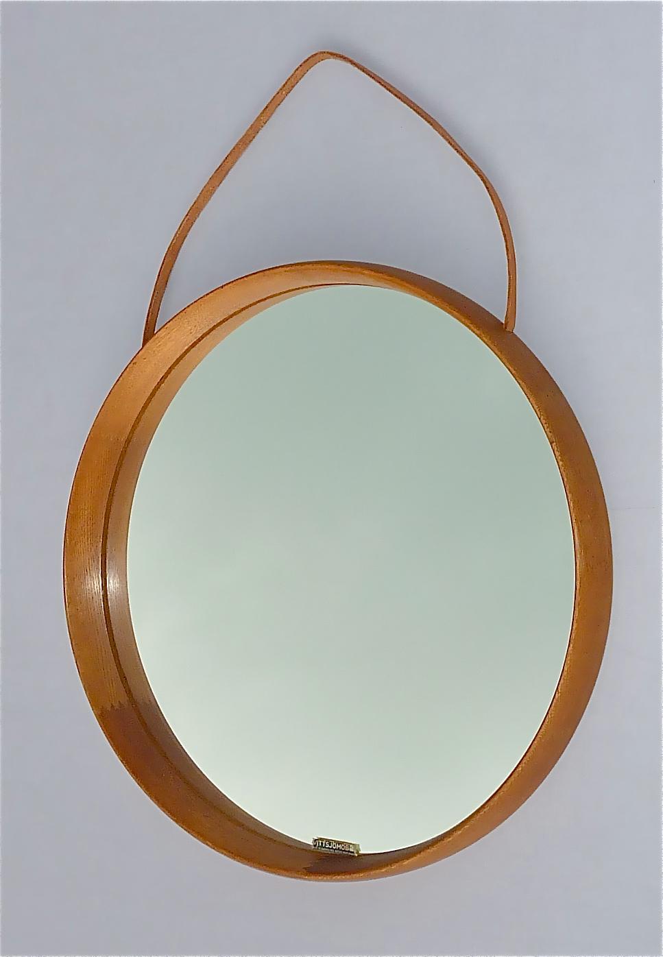 Signed Round Wall Mirror Vittsjö Östen Kristiansson Oak Wood Leather, 1960s For Sale 3