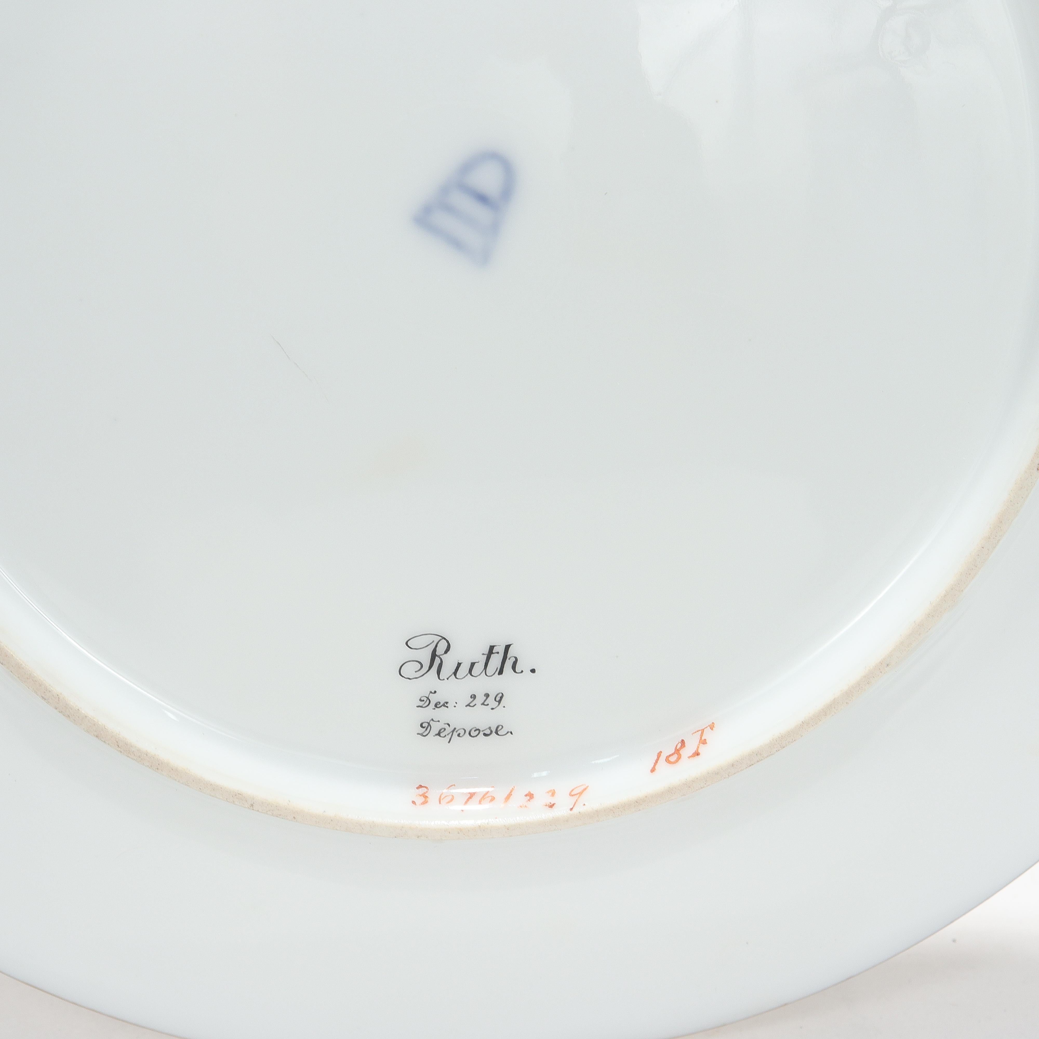 Signed Royal Vienna Porcelain Portrait Cabinet Plate with Platinum & Raised Gold For Sale 1