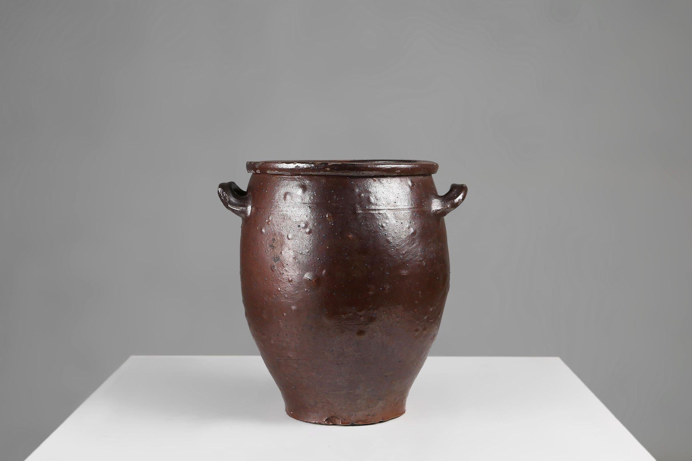 Rustico Vaso rustico di grandi dimensioni in ceramica marrone smaltata, firmato, Belgio, 1800 in vendita