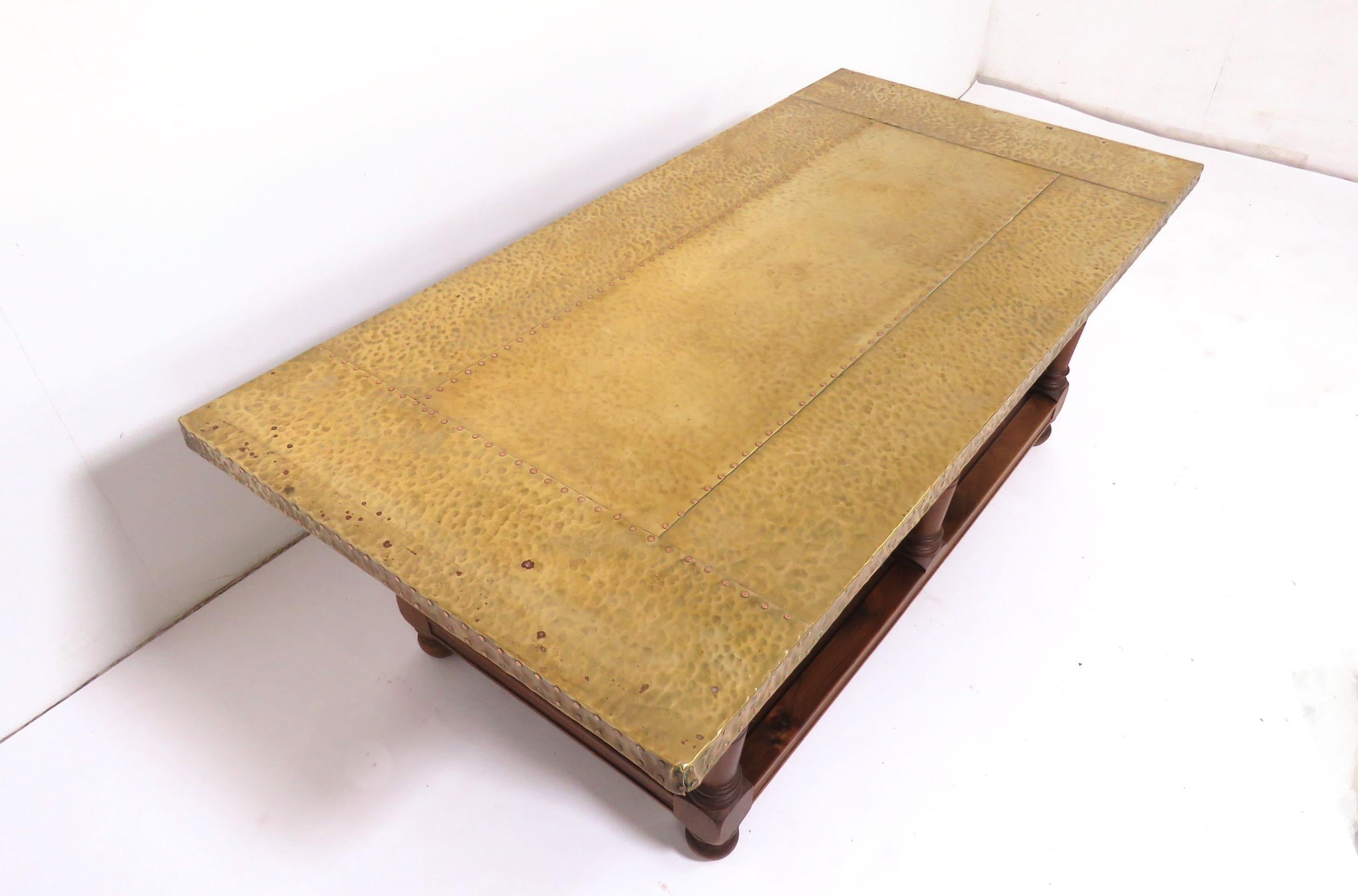 sarreid coffee table