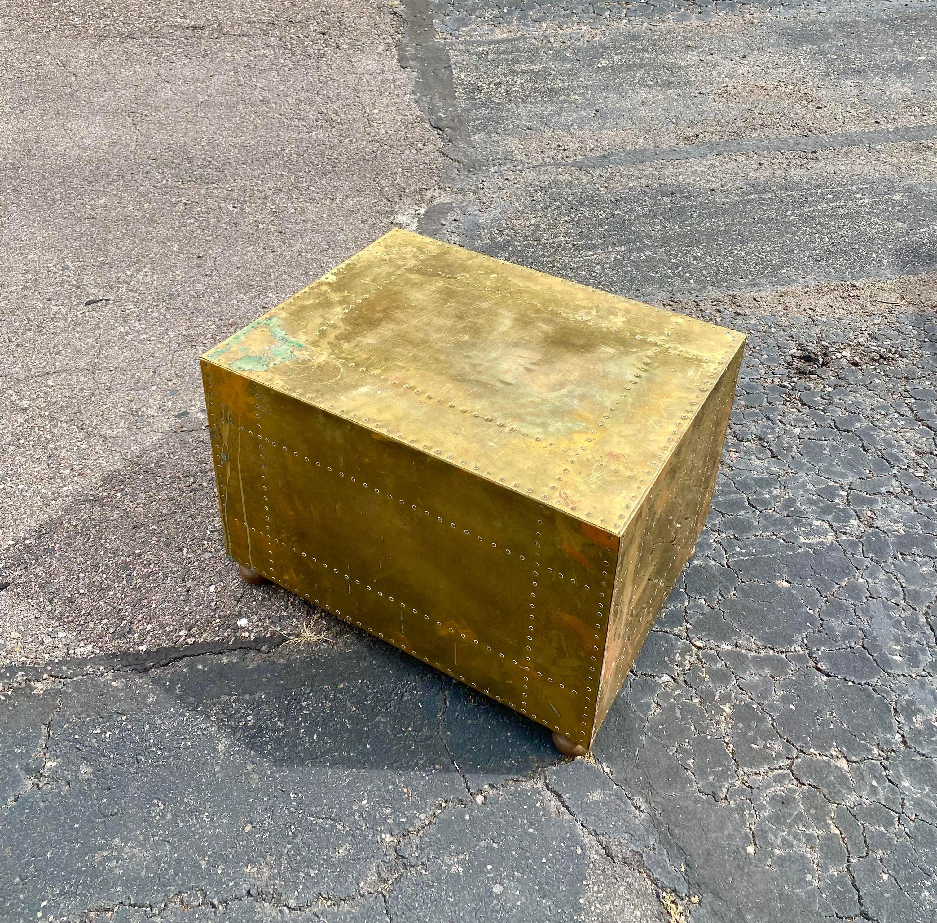 Sarreid Brass Side Table Nightstand on Bun Feet In Good Condition For Sale In Round Top, TX