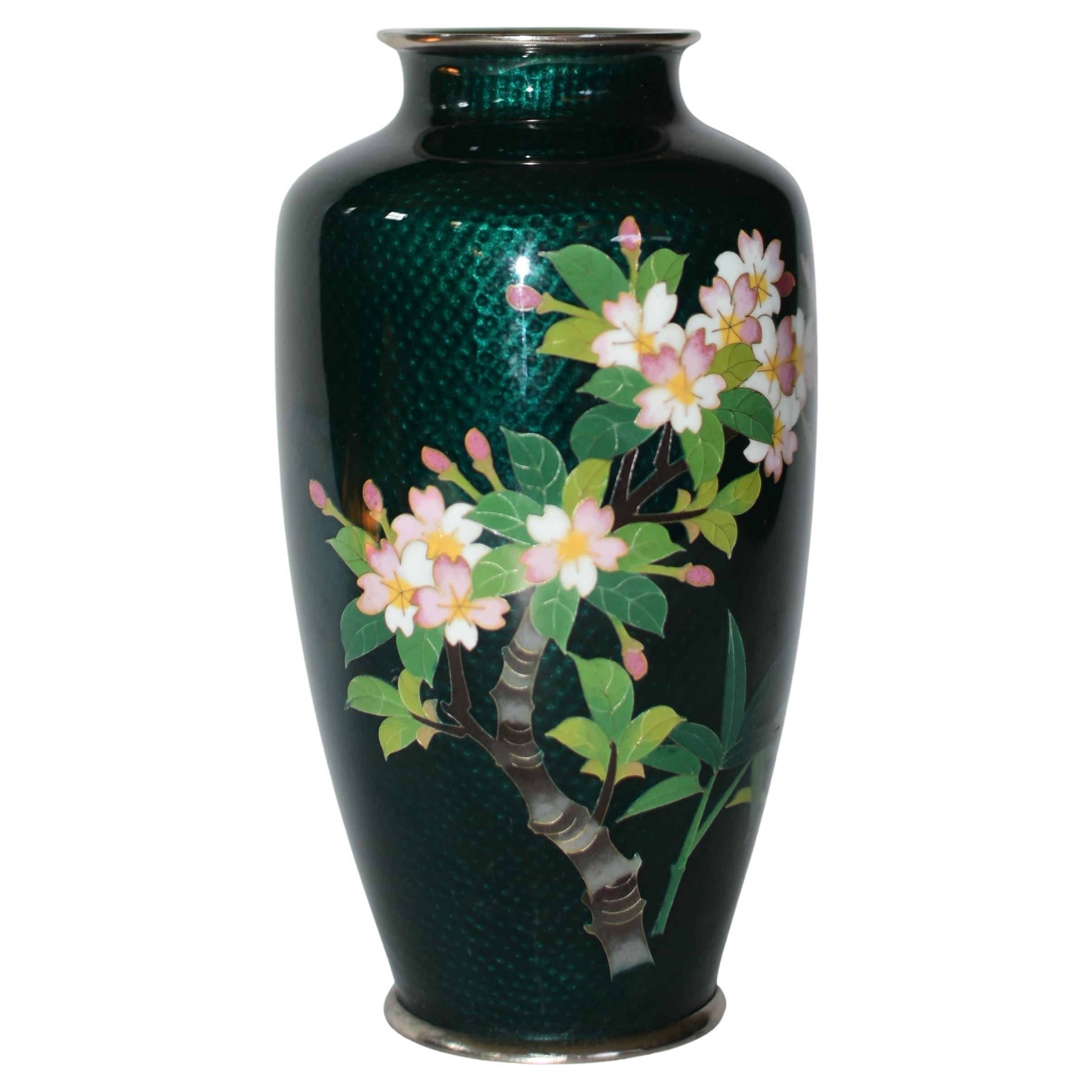 Florero de Cloisonné Ginbari Japonés Flor de Cerezo Firmado Sato