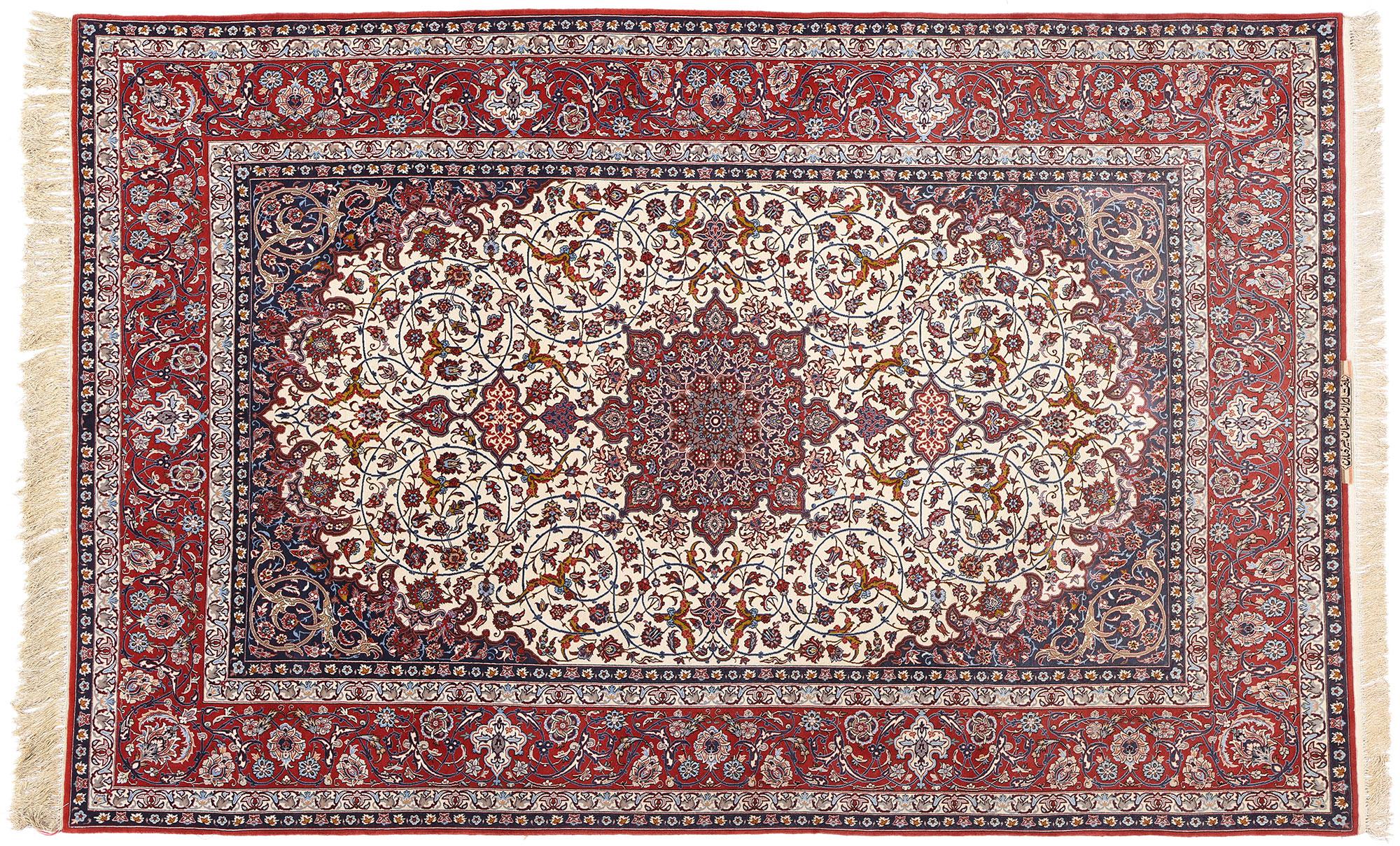1960's Seirafian Ivory Persian Isfahan Carpet with Traditional Style For Sale 4