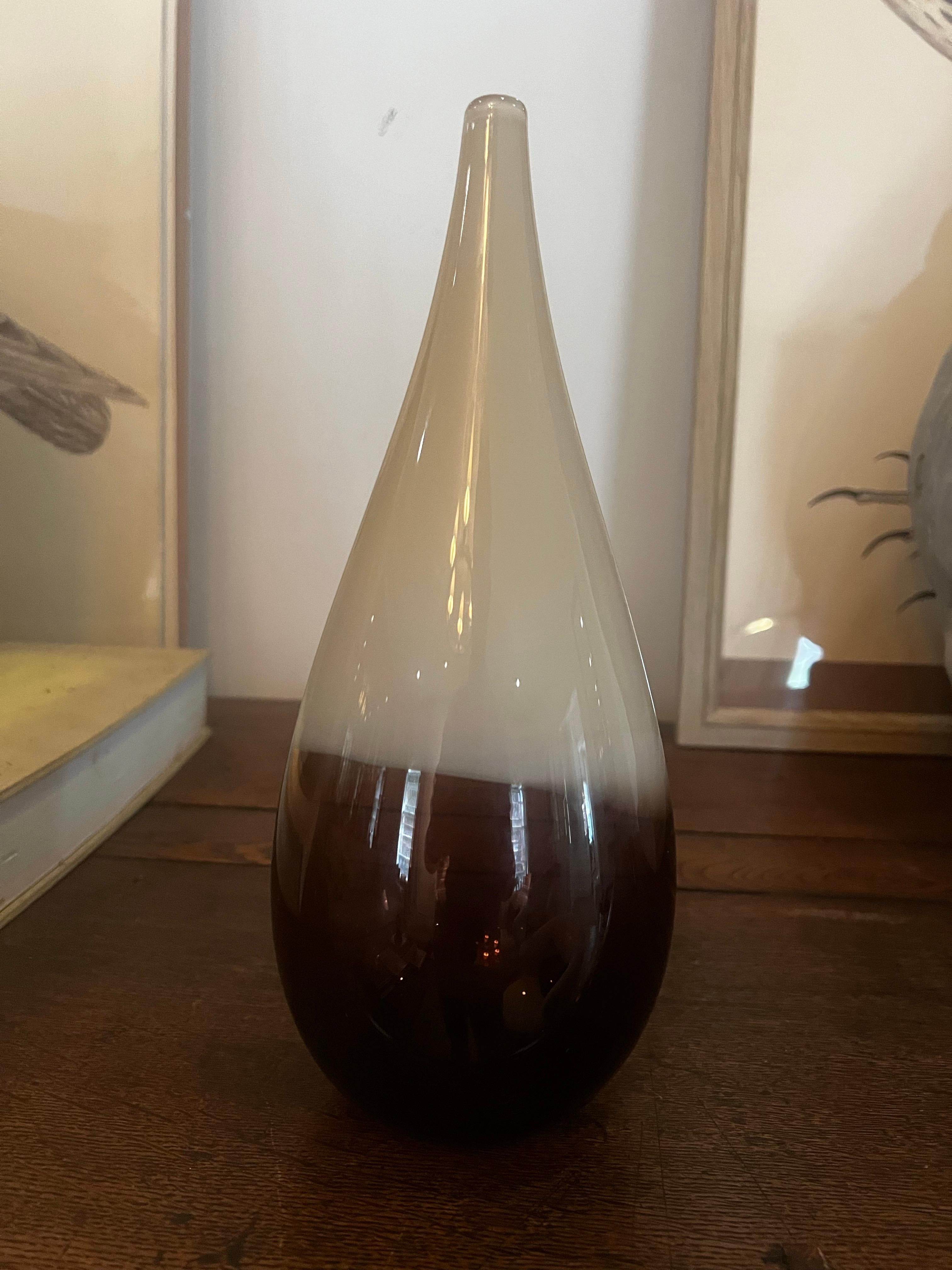 Modern Signed Siemon and Salazar White/Ivory/Amber Teaedrop Lattimore Vase, signed For Sale