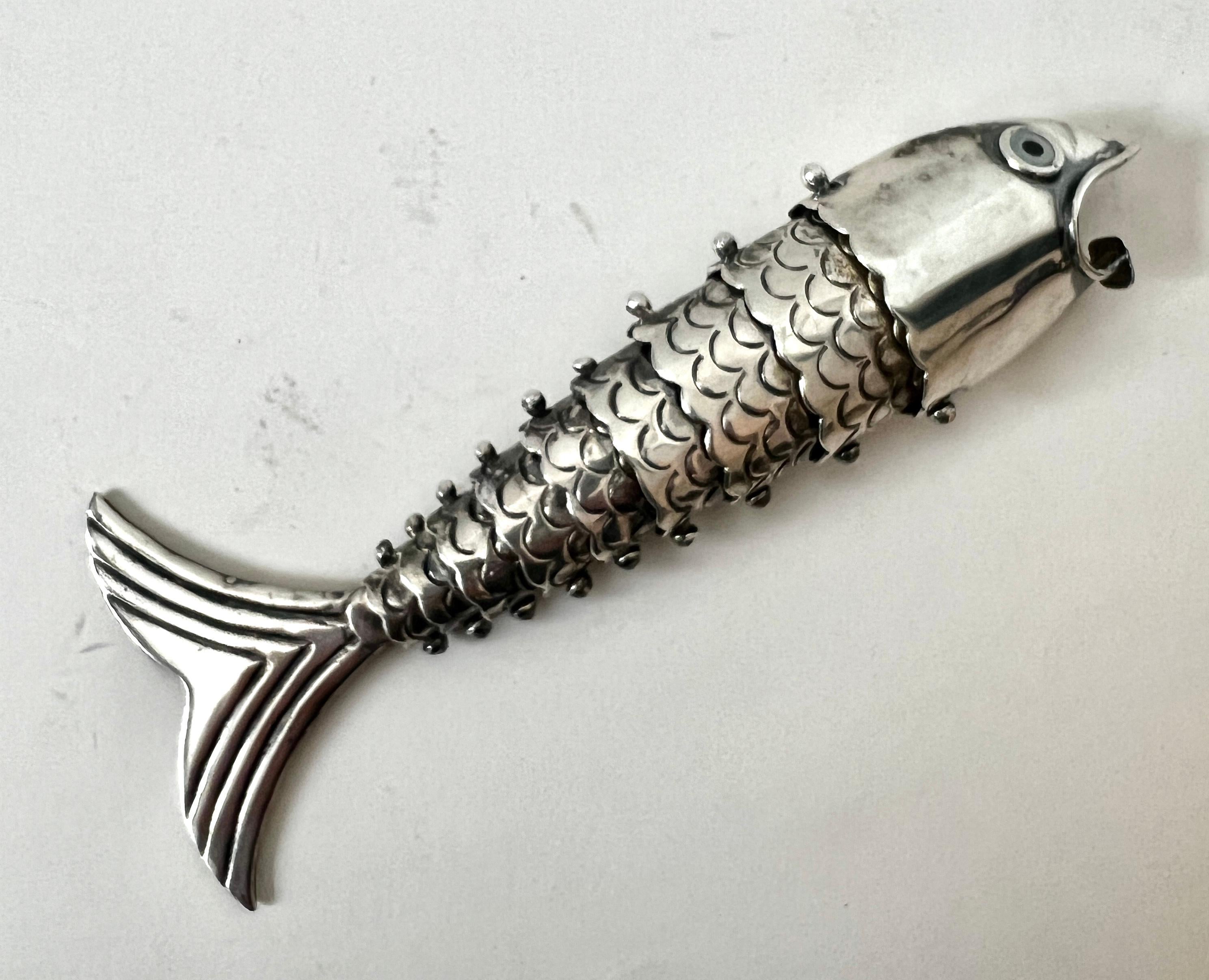Signed Silver Plated Mexican Articulated Fish Bottle Opener by Los Castillo  For Sale 4