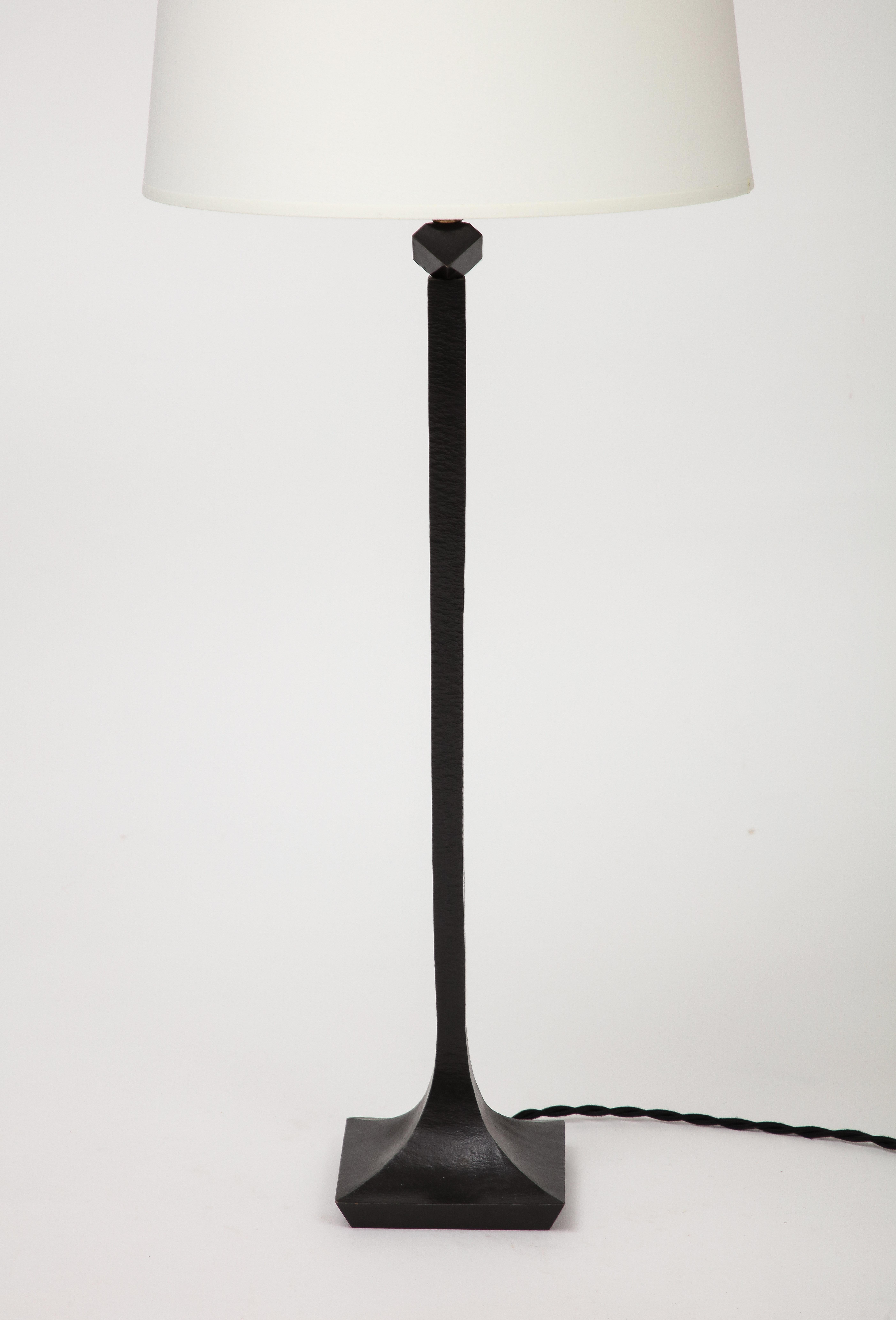 Signed Solid Bronze Table Lamp by R. Peduzzi, France, 1980's For Sale 1