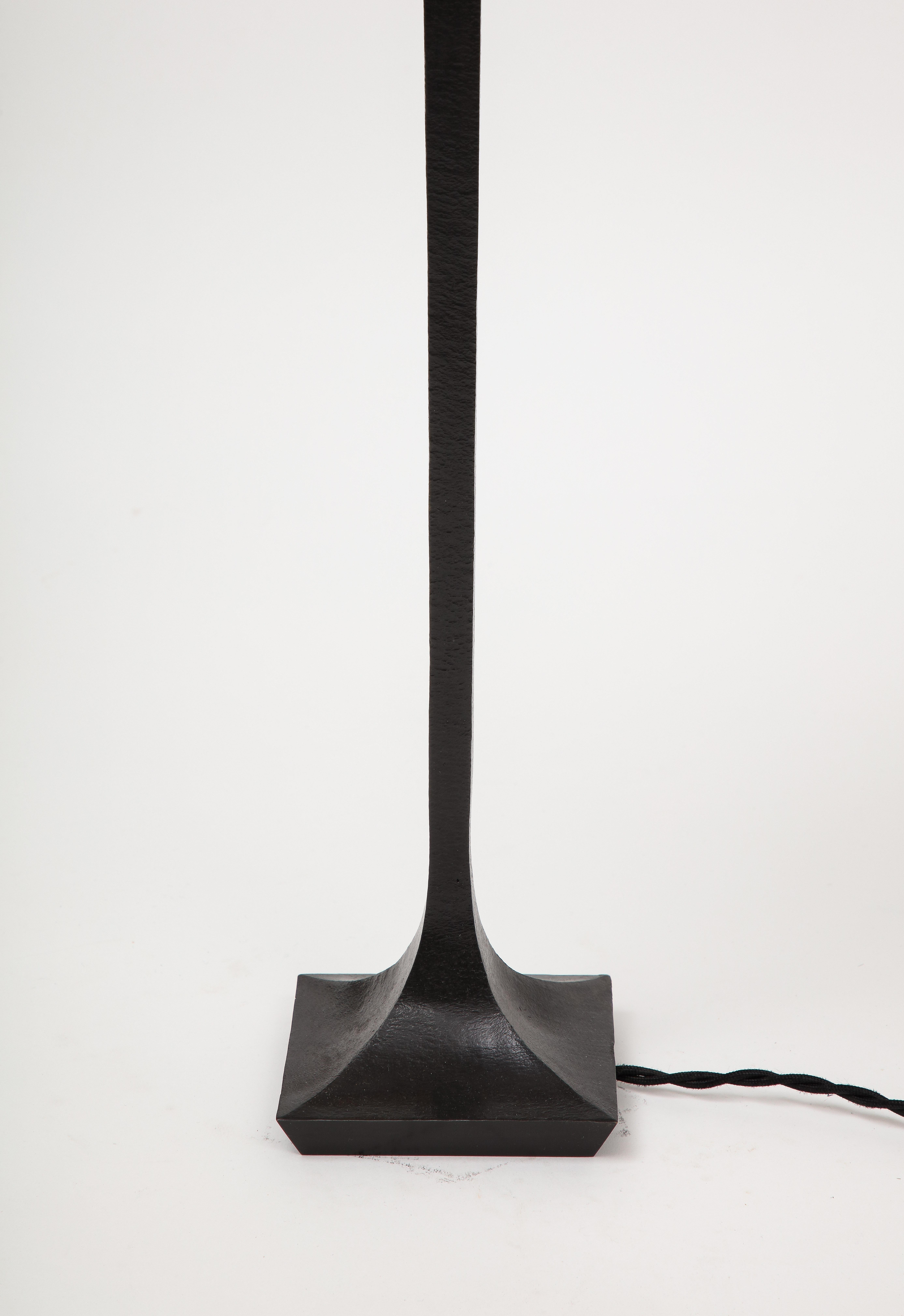 Signed Solid Bronze Table Lamp by R. Peduzzi, France, 1980's For Sale 4