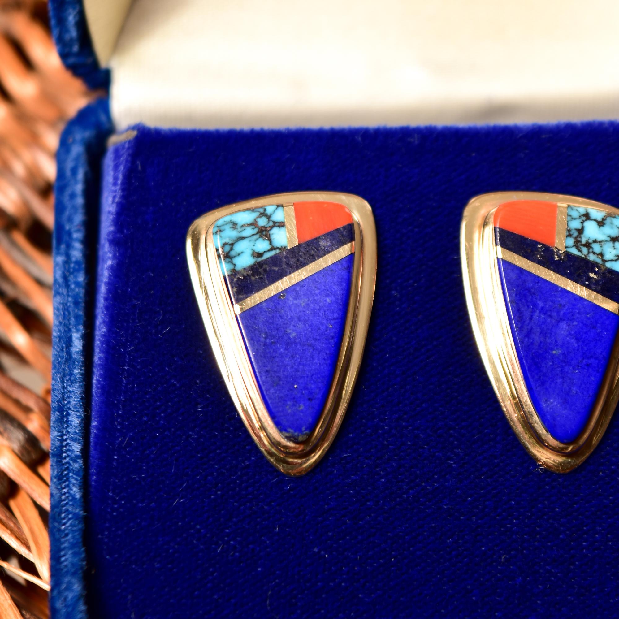 Signierte Sonwai 14K Hopi-Ohrringe mit Intarsien im Zustand „Gut“ im Angebot in Philadelphia, PA