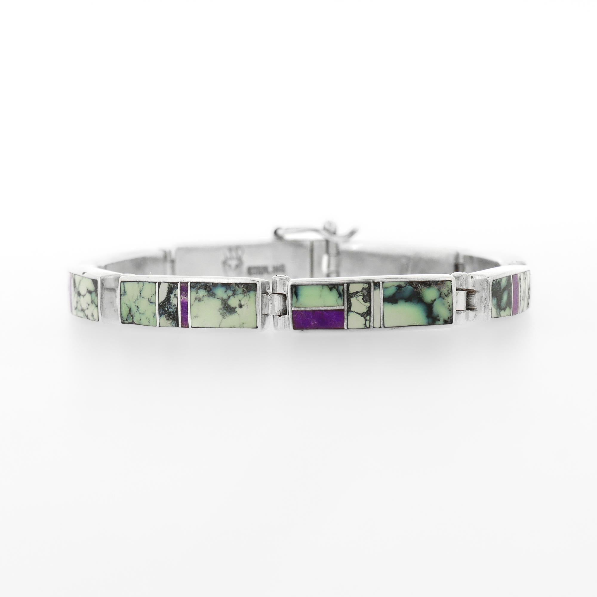 Femenino o masculino Firmado Southwestern Supersmith Inc. Plata de ley, incrustación de turquesa y sugilita en venta