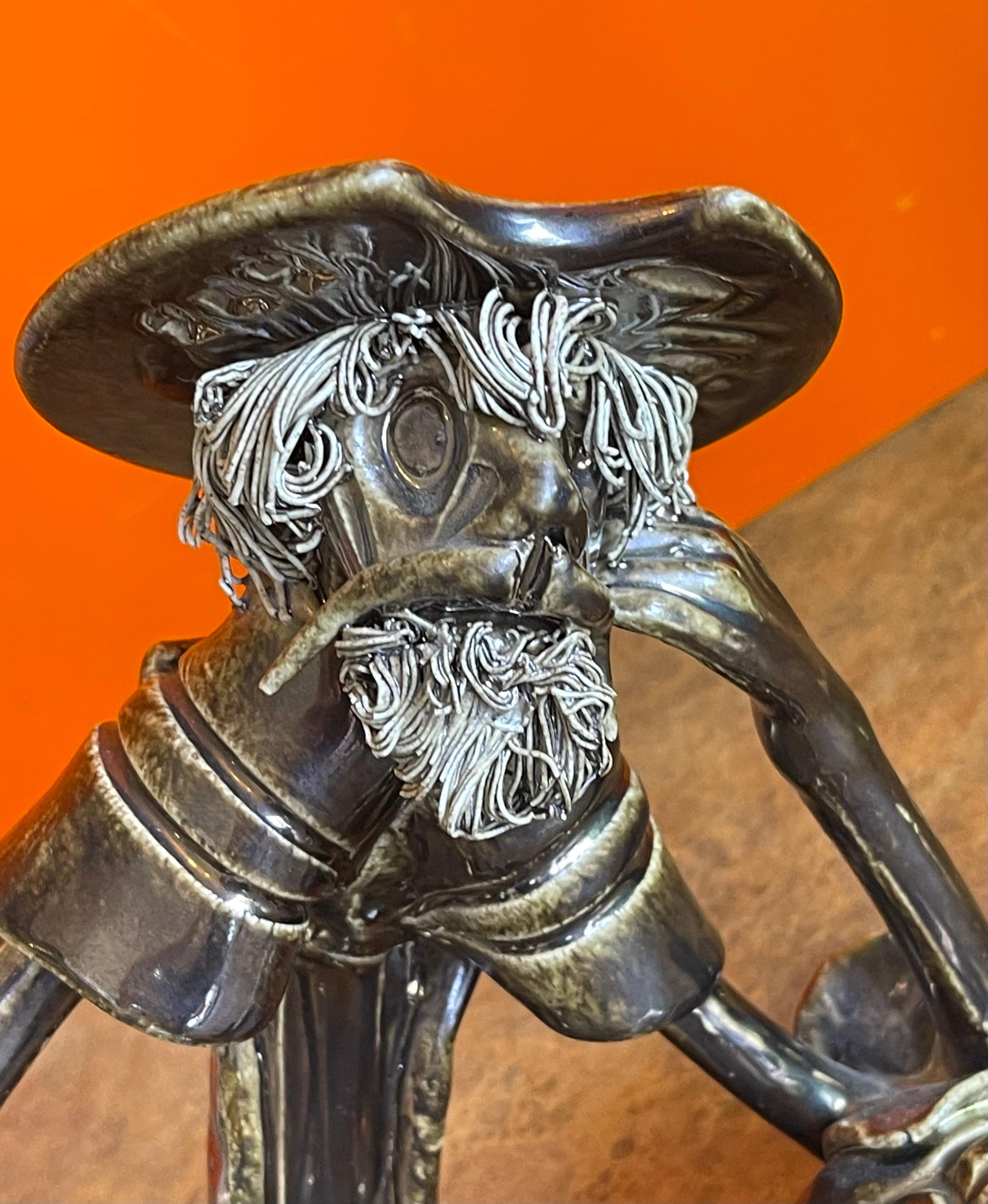 Escultura de Don Quijote firmada por Roberto Nischli 5