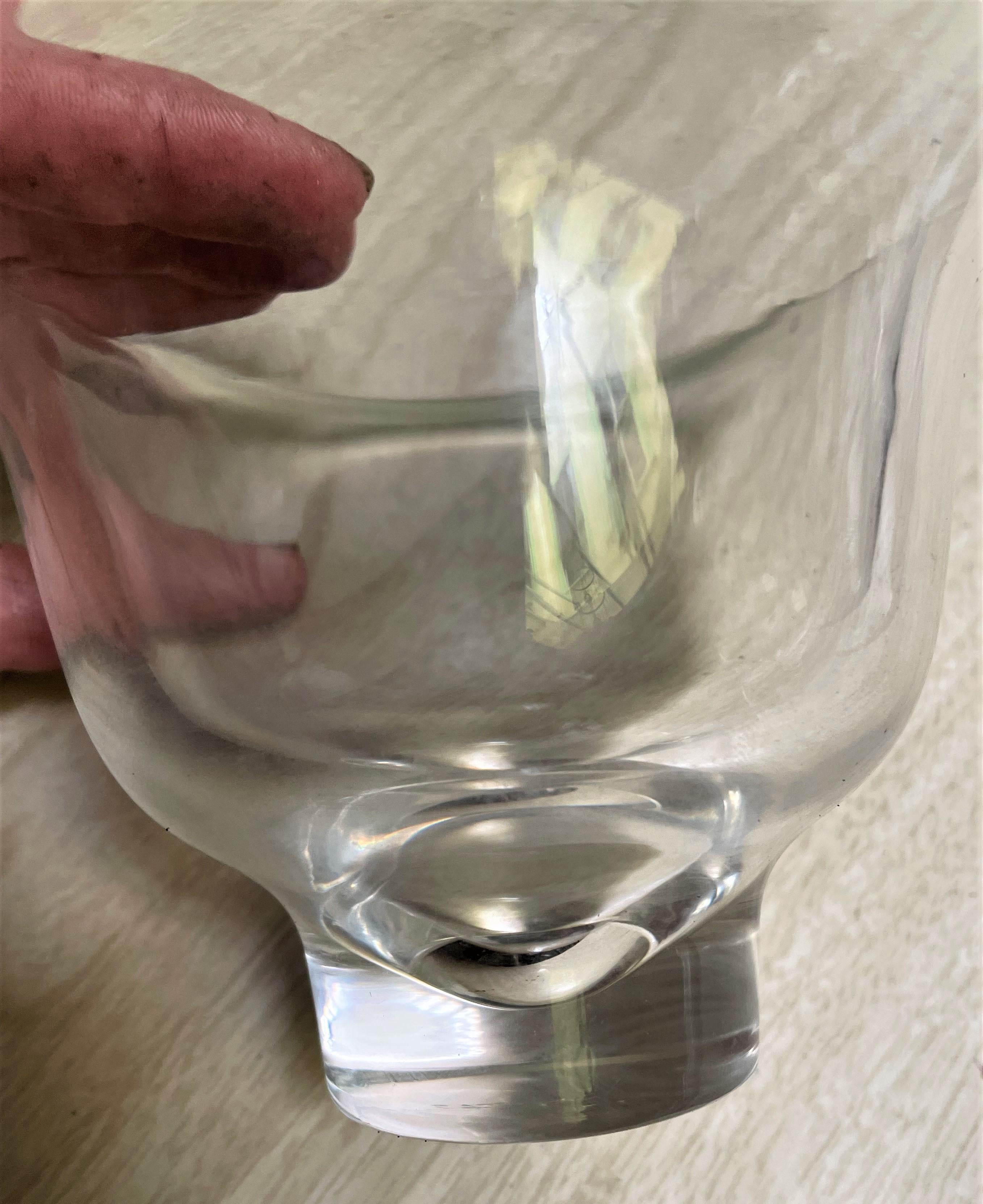 20ième siècle Petit bol en verre transparent signé Steuben Glass, milieu de siècle en vente