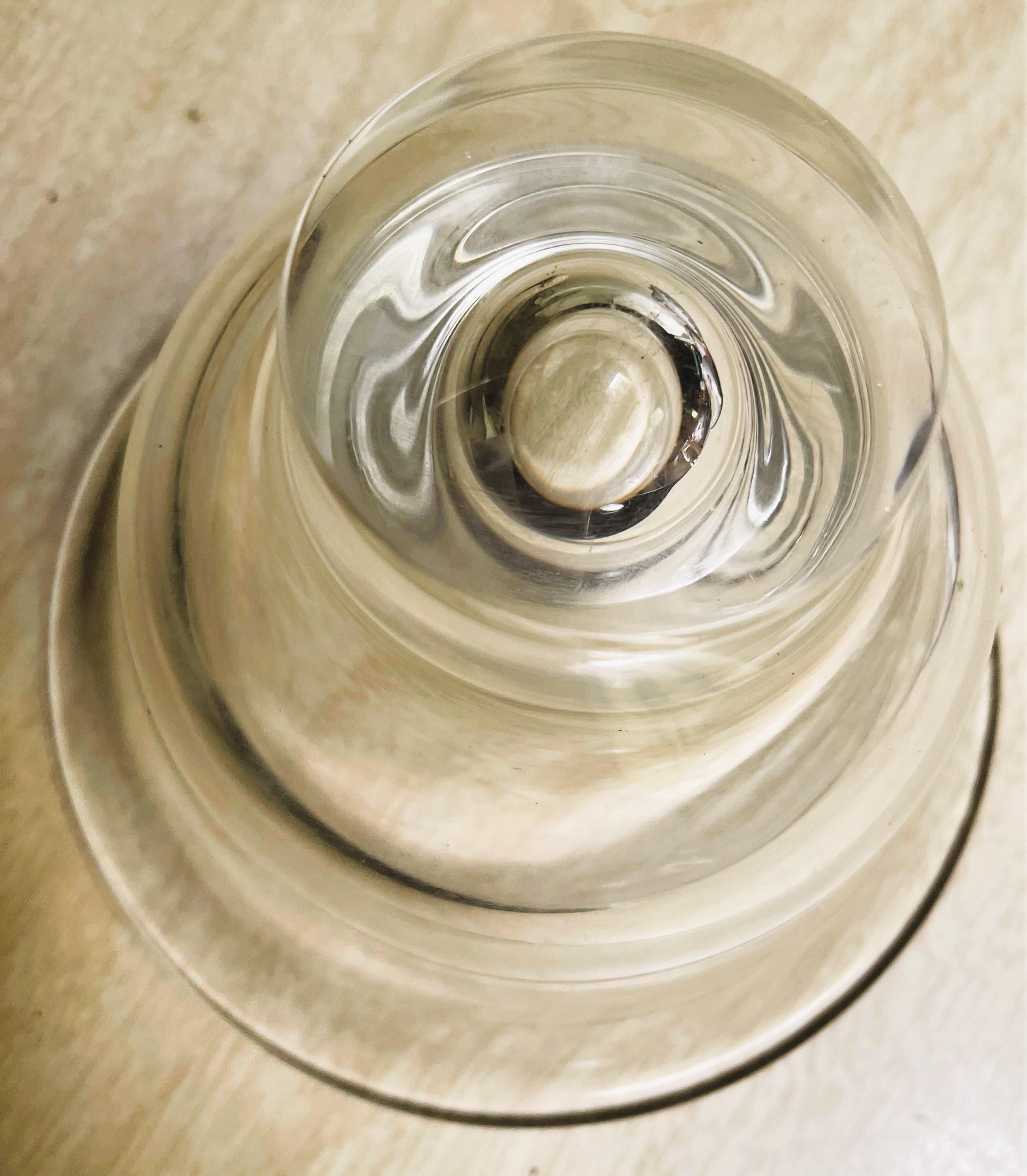 Verre Petit bol en verre transparent signé Steuben Glass, milieu de siècle en vente