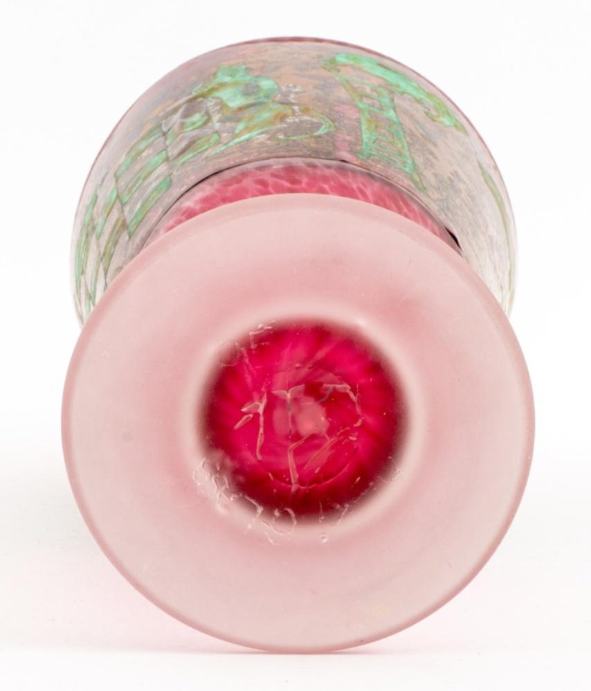 Signierte Studio-Kunstglas-Vase mit Kupferbeschlag im Angebot 6
