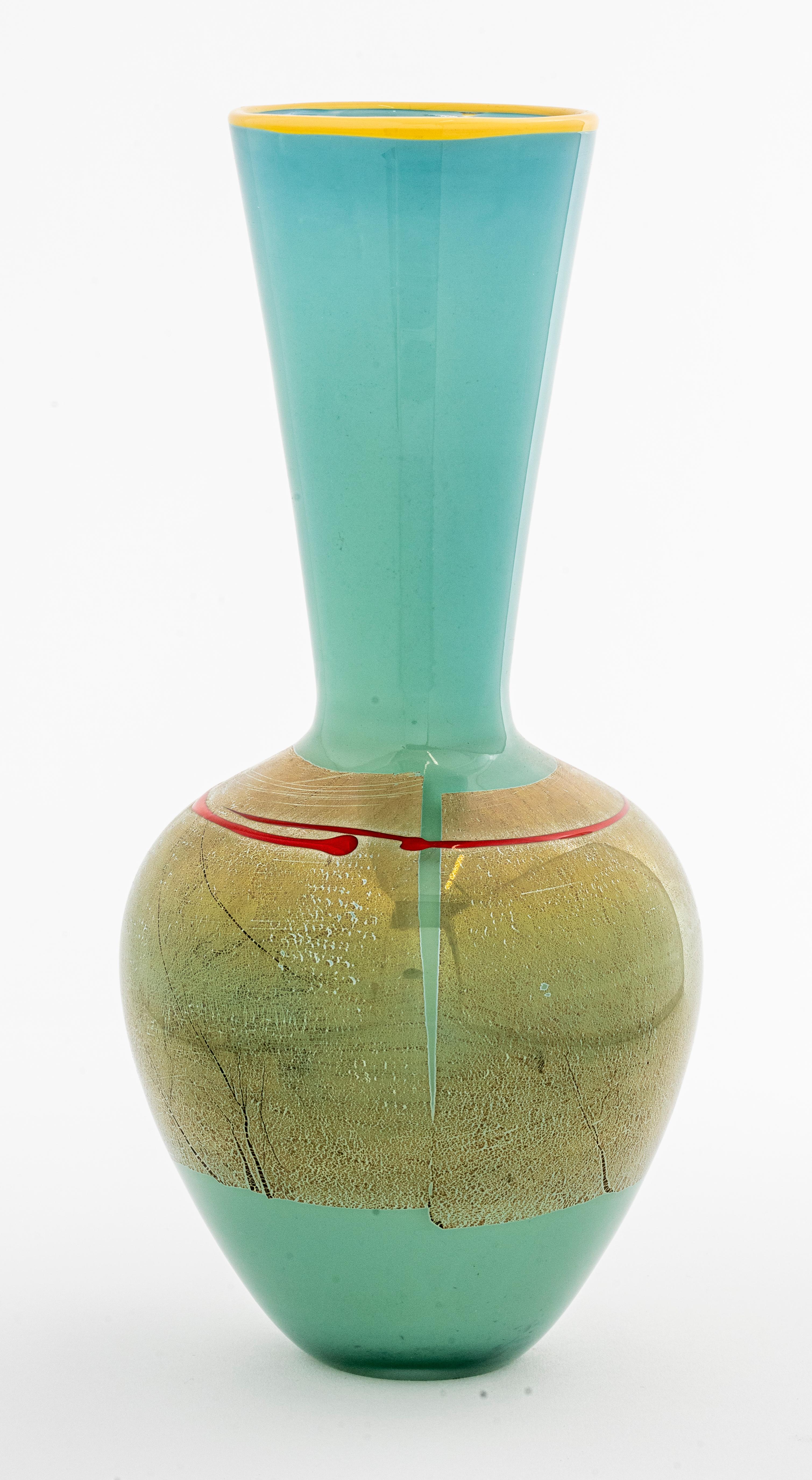 Modernistische Vase aus Kunstglas von Studio Paran, 2007, signiert und datiert.