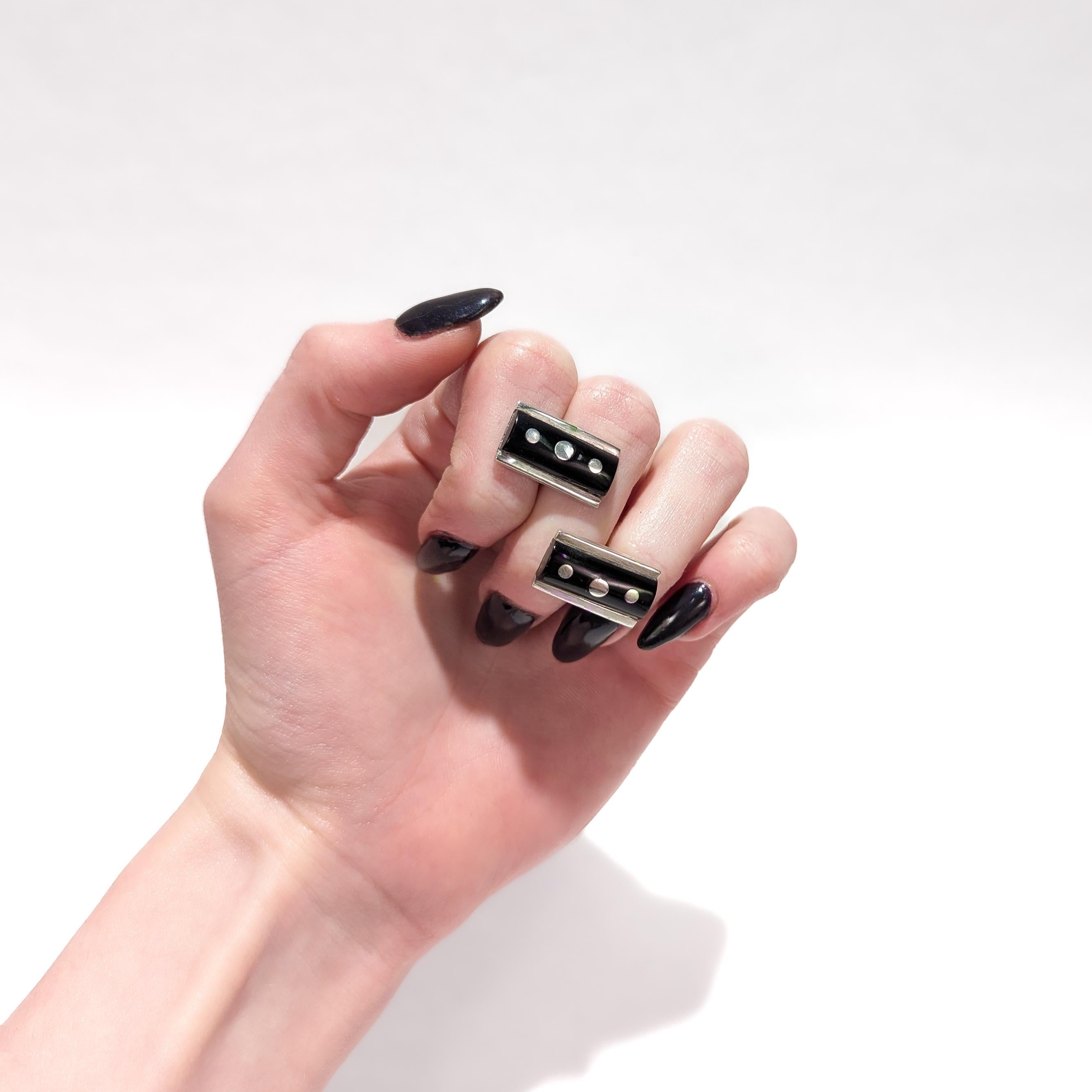 Boutons de manchette modernistes mexicains en argent sterling et obsidienne signés Taxco en vente 9