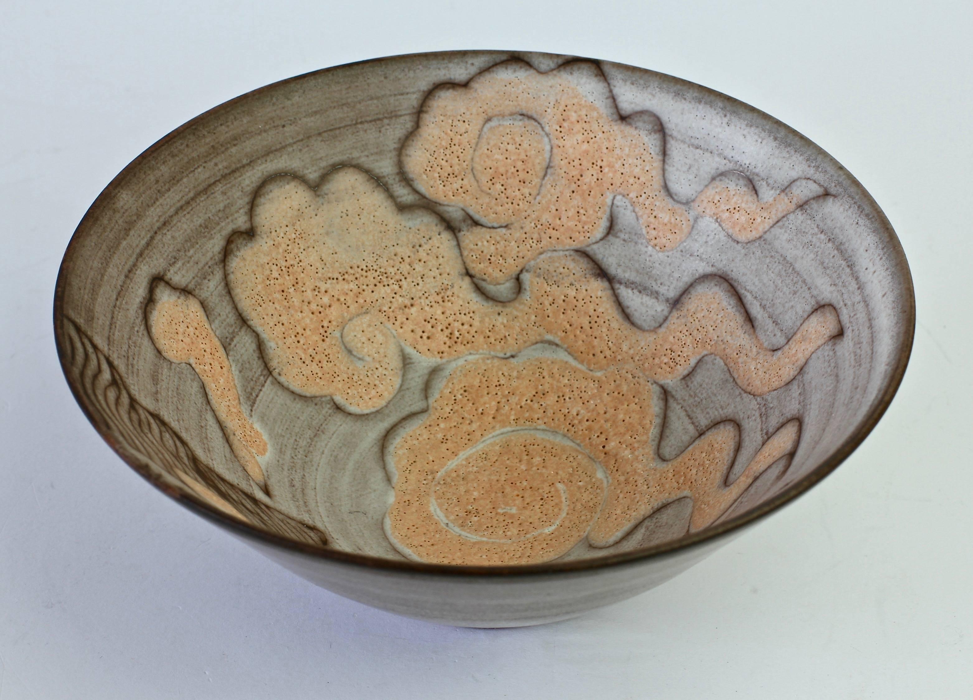 Signed Tessa Fuchs Vintage British Art Studio Pottery Bowl or Dish, circa 1980s For Sale 1