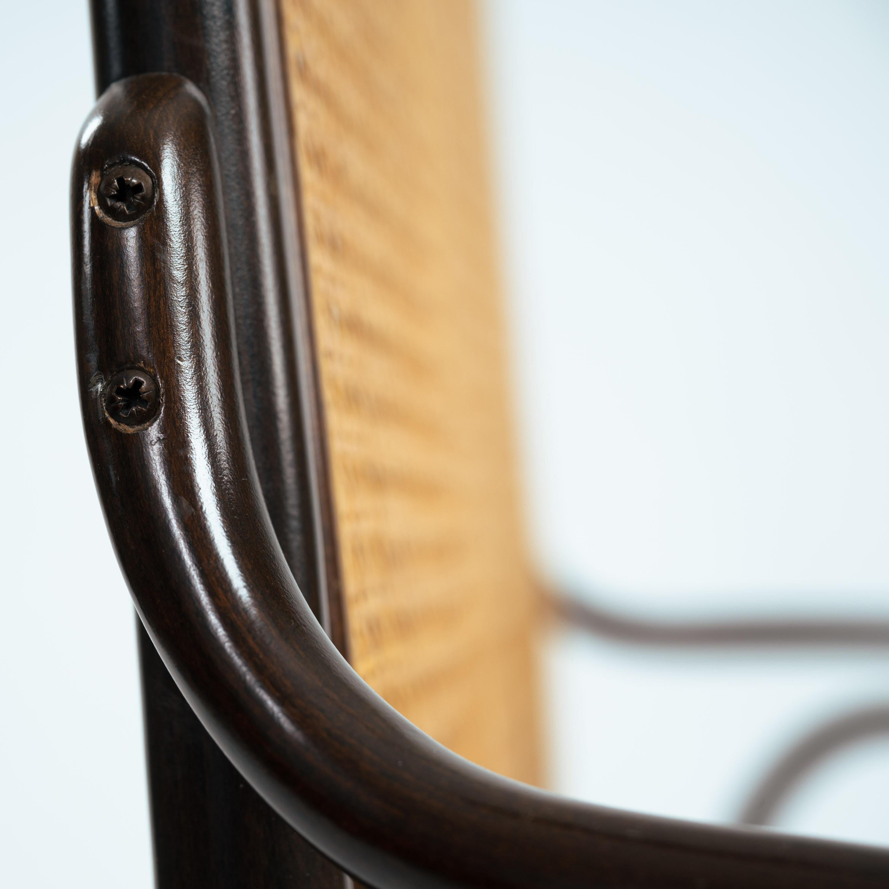 signed Thonet highback webbing bentwood bench 207 Long John, 1970s For Sale 3