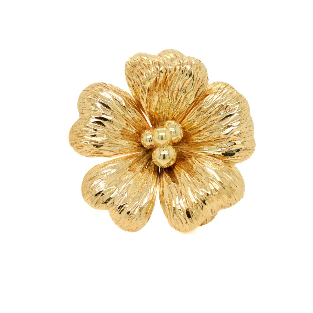 Signed Tiffany & Co. 14K Yellow Gold Flower Brooch In Good Condition For Sale In Philadelphia, PA