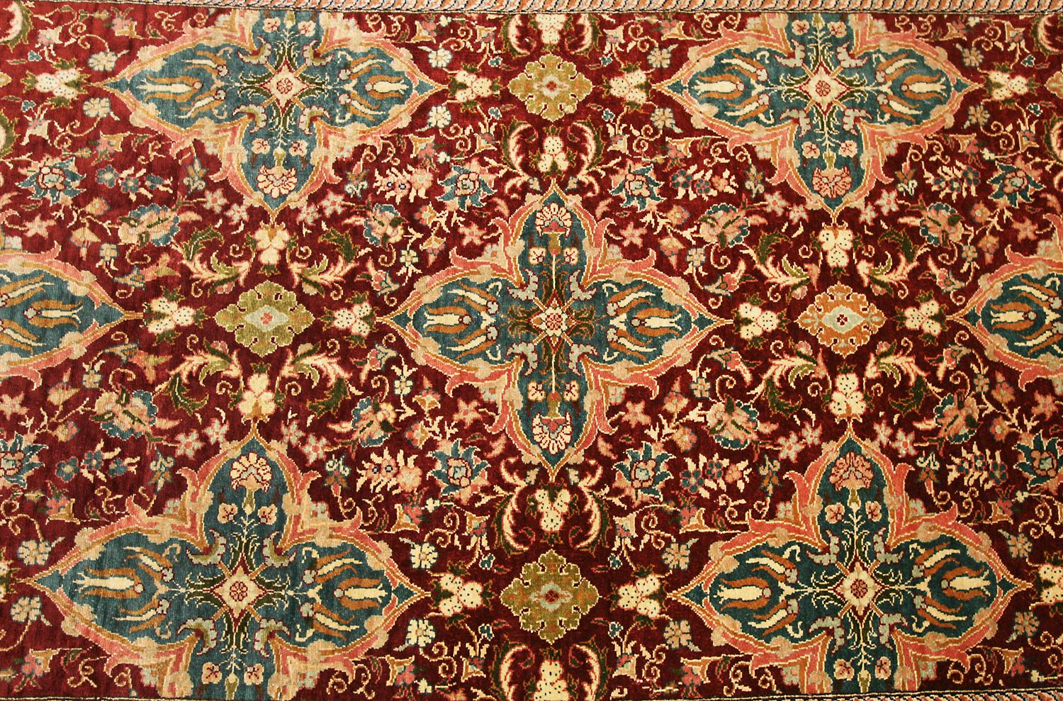 Hereke Silk Rug Extremely Fine In Good Condition For Sale In Ferrara, IT