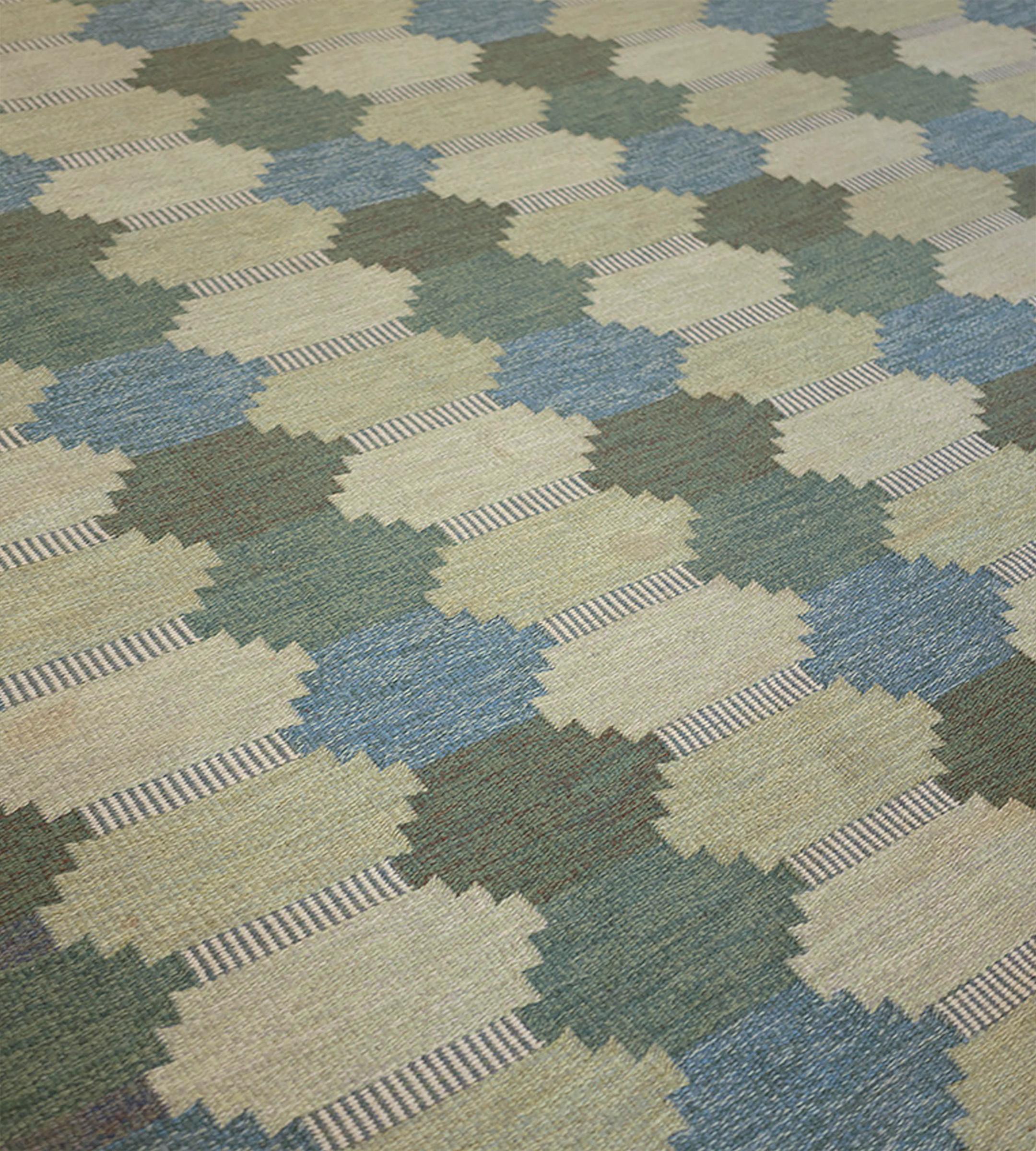 Signed Ulla Parkdah Green Wool Mid-century Handwoven Swedish Flat-Weave Rug In Excellent Condition For Sale In West Hollywood, CA