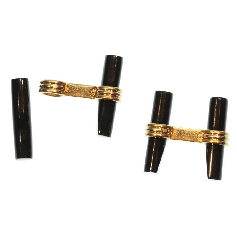 Signed Van Cleef & Arpels Onyx Gold Cufflinks In Excellent Condition For Sale In Antwerp, BE