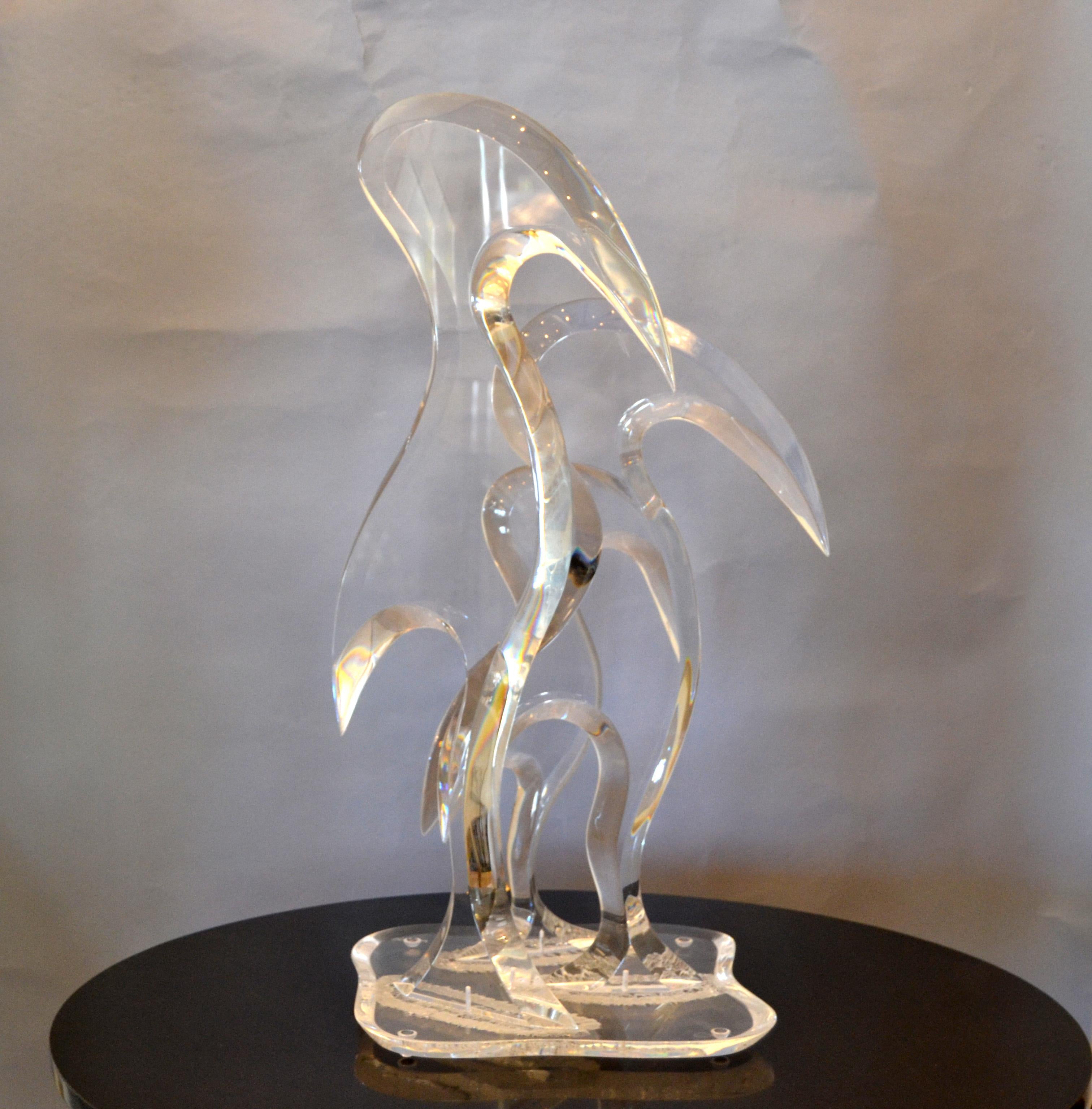 Américain Signed Van Teal Three Stylized Birds Lucite Table Sculpture Mid-Century Modern en vente
