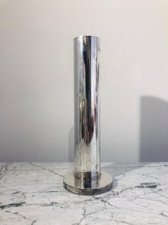 Vase von Maison Desny aus versilbertem Metall, signiert