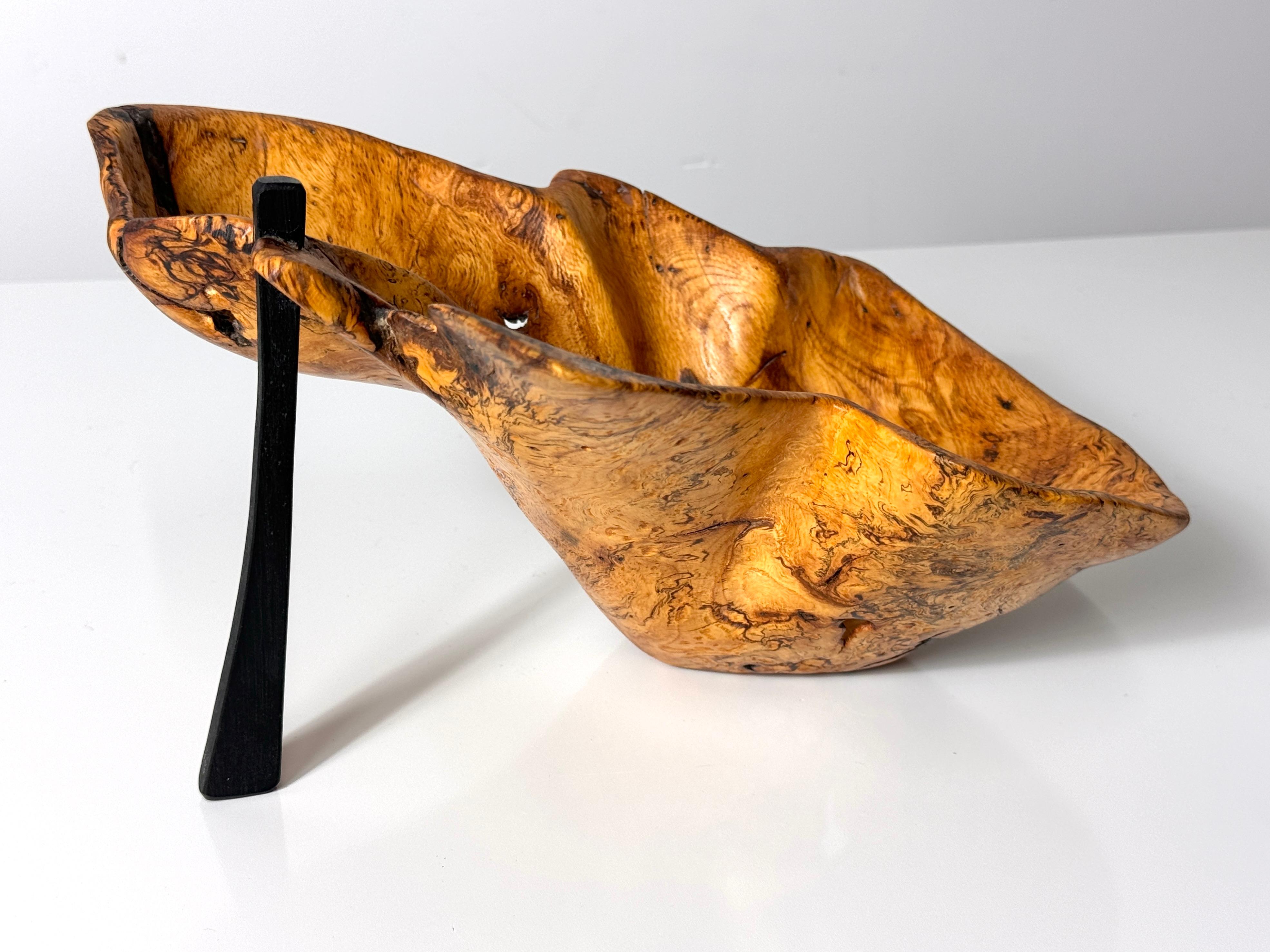 Organico moderno Scultura di centrotavola a forma libera in radica di Studio A firmata in vendita
