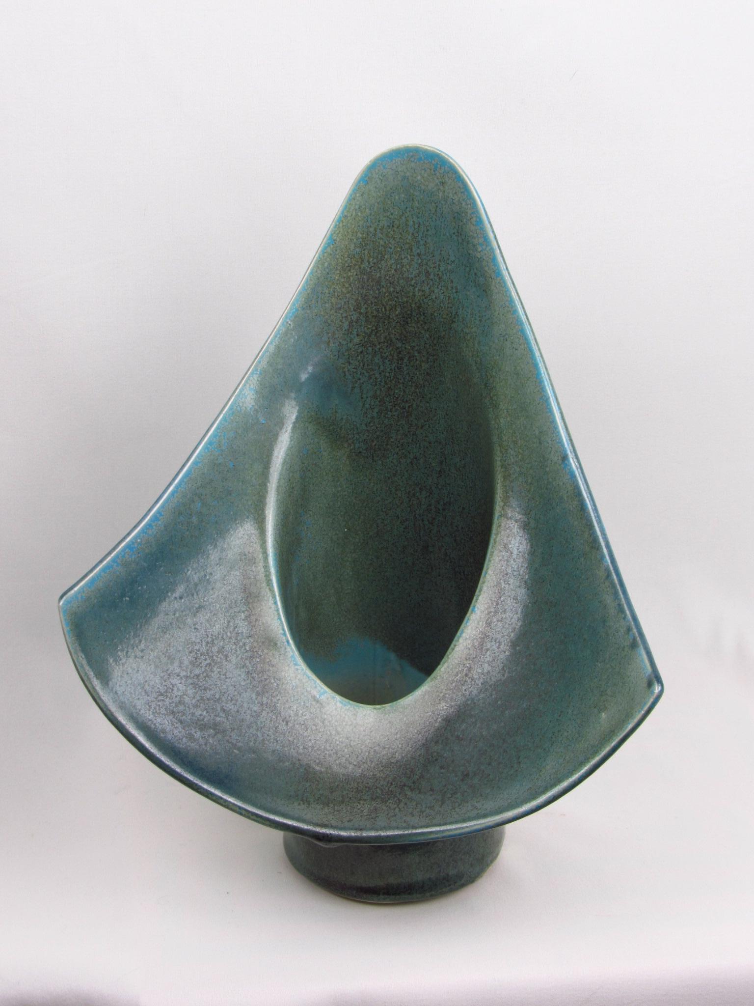 Signed winged ceramic vessel, brutalist and mid-century modern For Sale 4