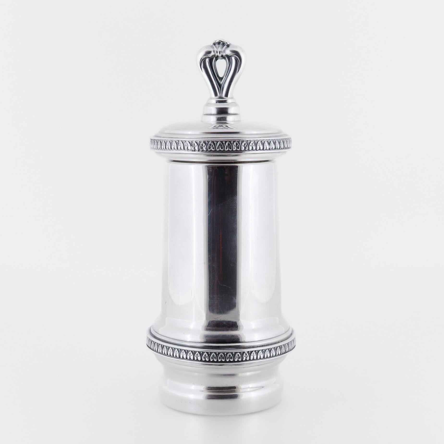Molinillo o pimentero italiano de plata de ley firmado Vintage Buccellati Moderno en venta