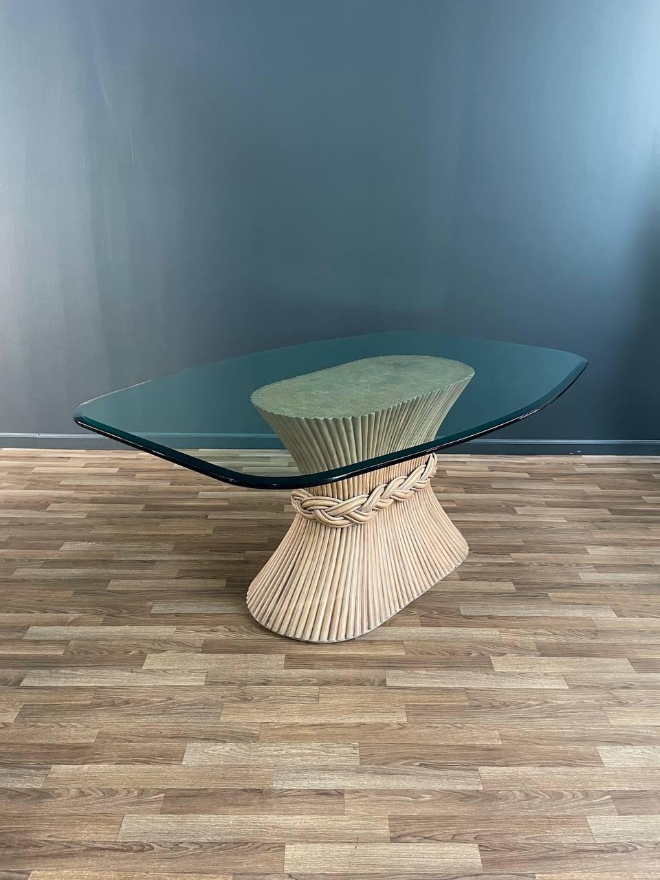Condit : Original Vintage Condition
Style : Ferme
MATERIAL : Rotin, plateau en verre original