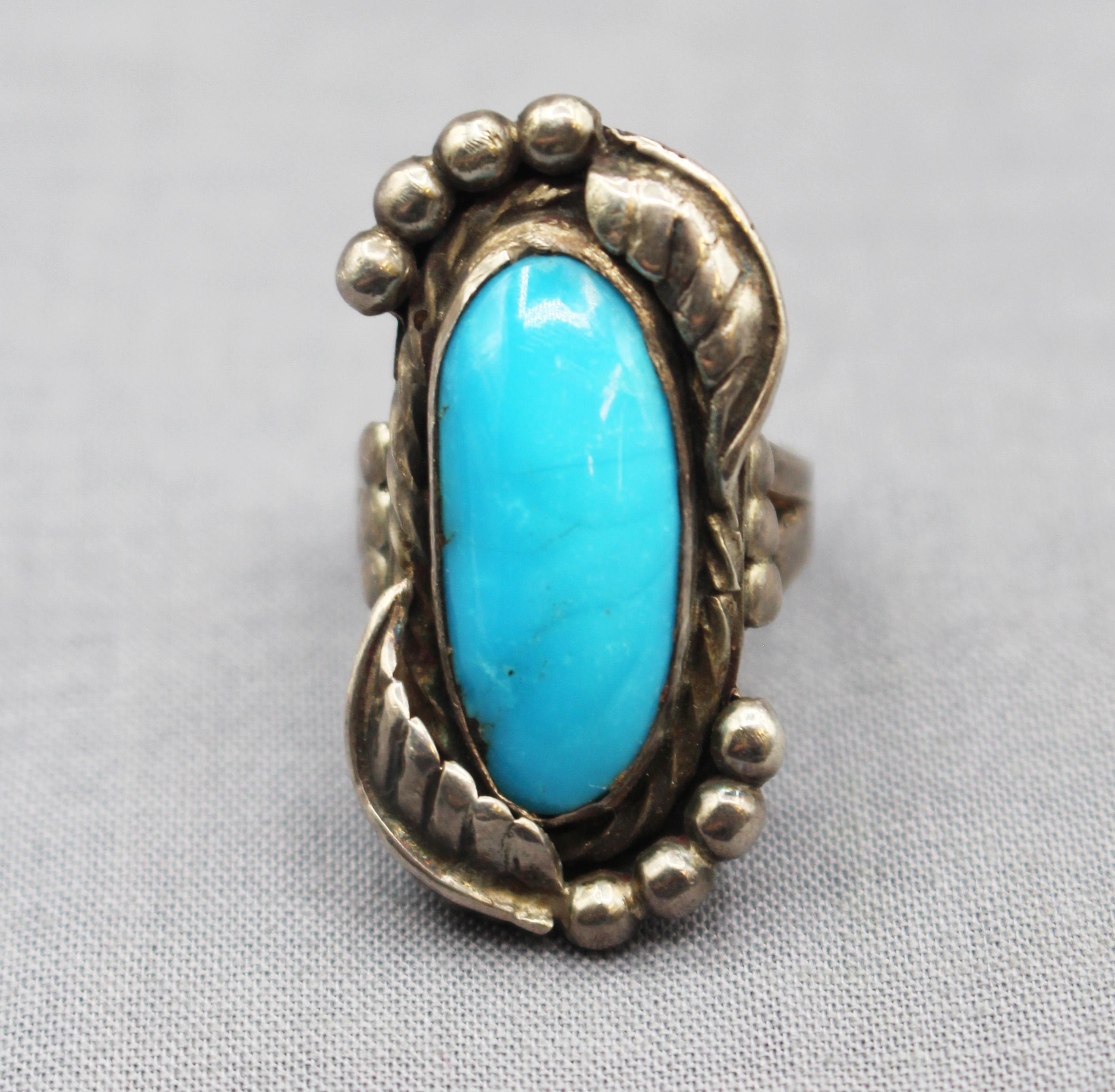 Signed Vintage Set of Zuni Turquoise and Sterling Jewelry For Sale 3