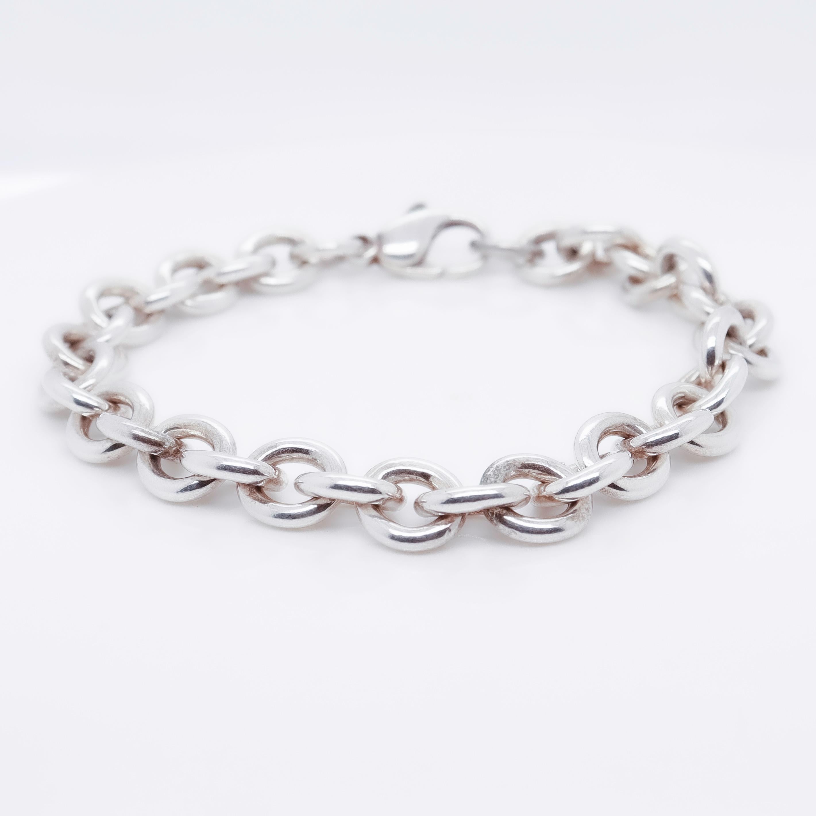 Modern Signed Vintage Tiffany & Co. Sterling Silver Round Link Chain Bracelet