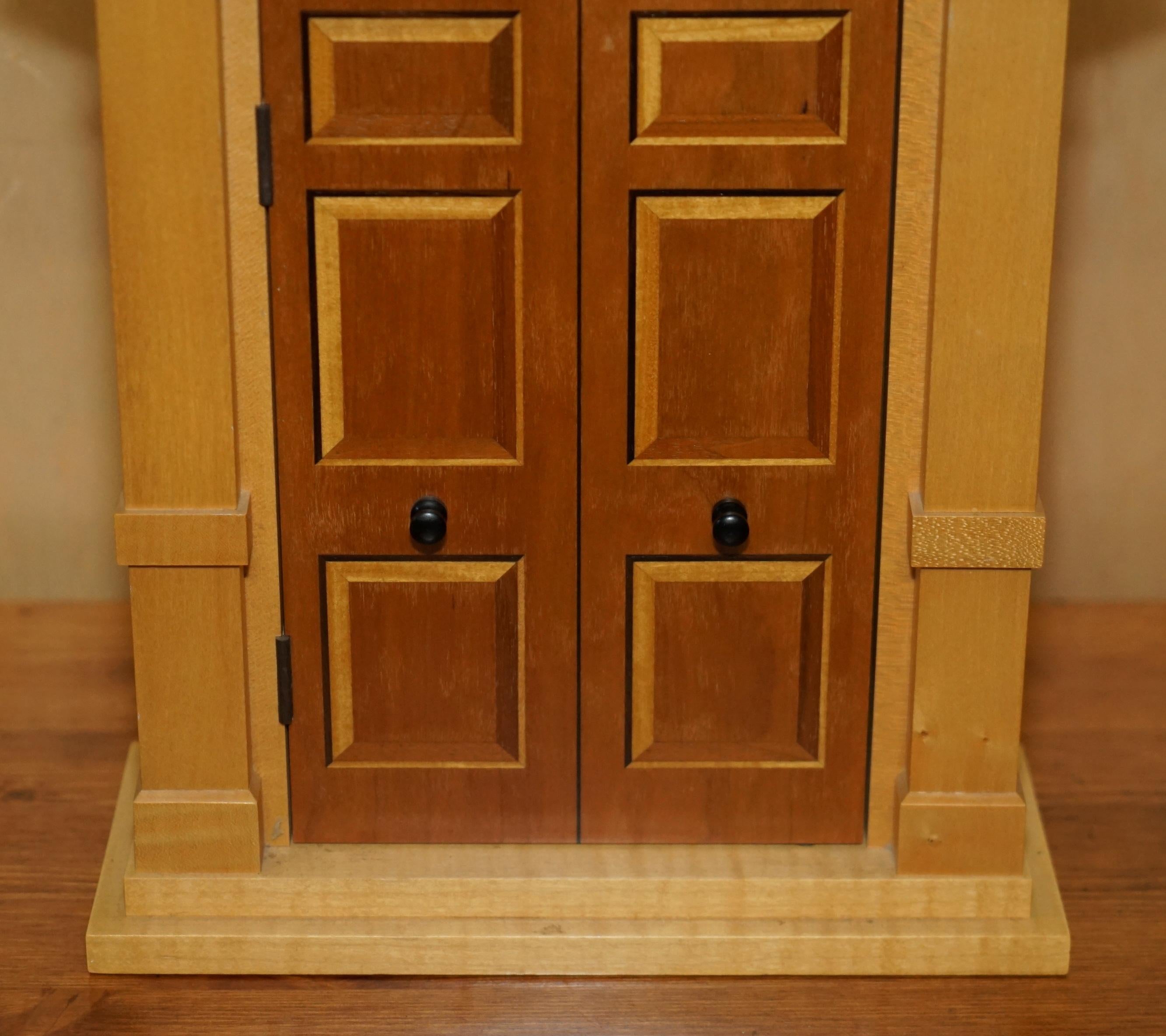 SIGNED VISCOUNT DAVID LINLEY PERSPECTIVA ARQUITECTÓNICA LLAVE CAJA FUERTE ARMARIO DE PARED Hecho a mano en venta
