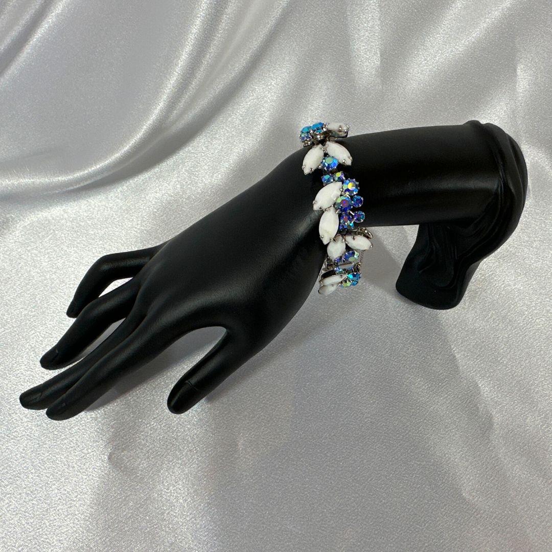 Signed Weiss  White & Blue  Glass & Rhinestone Vintage Link Bracelet In Excellent Condition For Sale In Jacksonville, FL