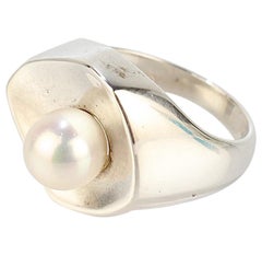 Signed Wesley Emmons Mid-Century Modern Sterling Silver and Pearl Ring, 1970s