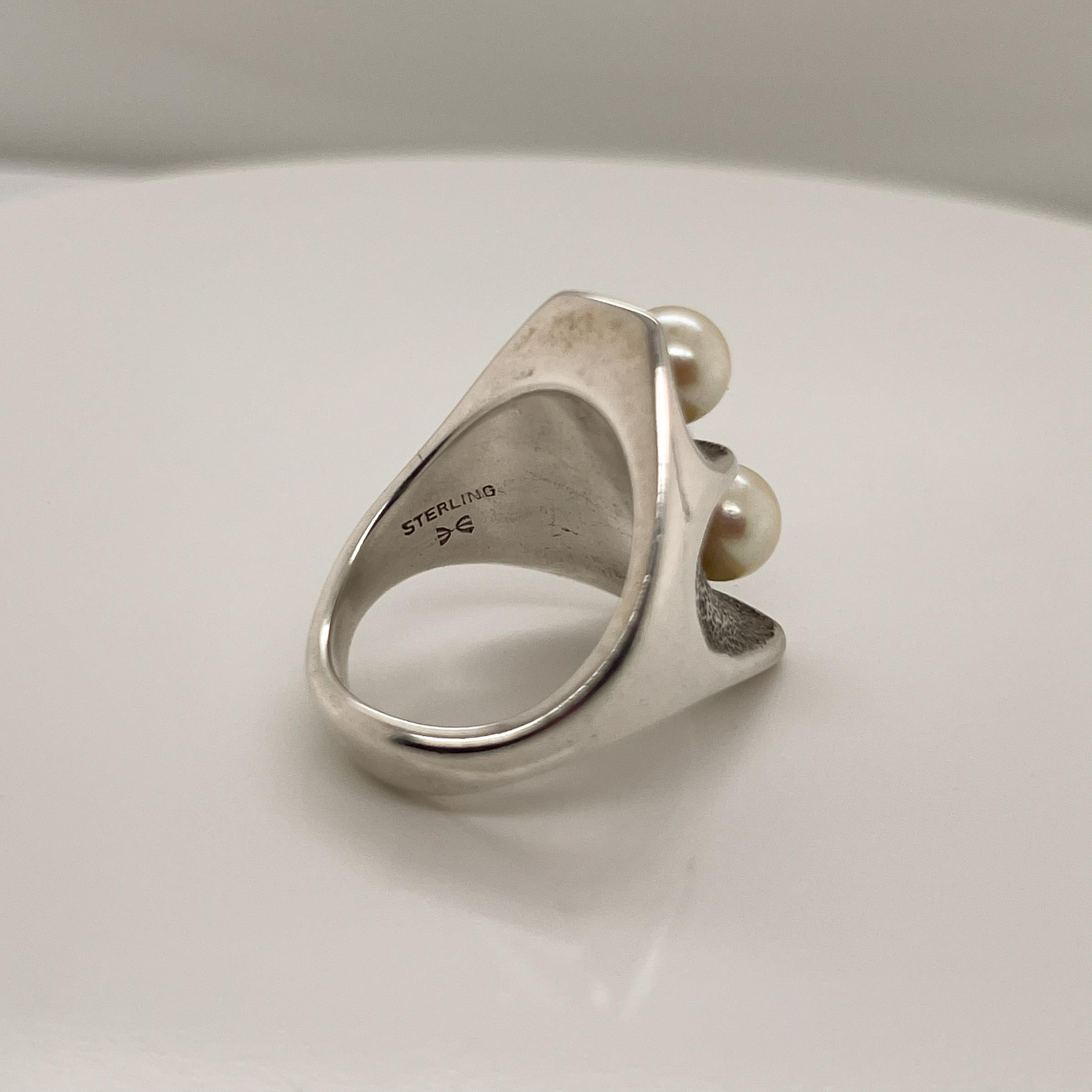 Signed Wesley Emmons Modernist Cultured Pearl and Sterling Silver Cocktail Ring In Good Condition For Sale In Philadelphia, PA
