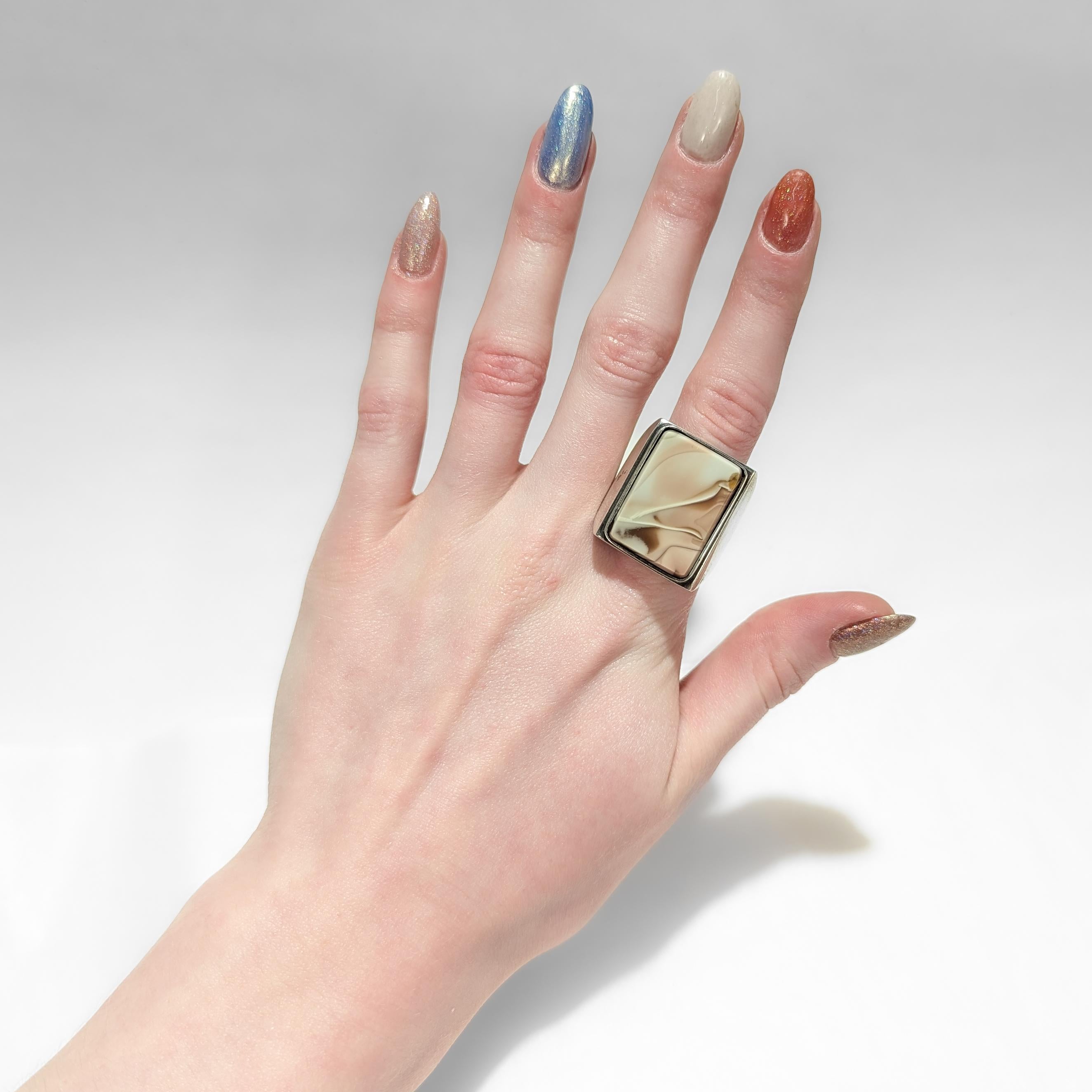 Signed Wesley Emmons Modernist Sterling Silver and Agate Signet Ring For Sale 5