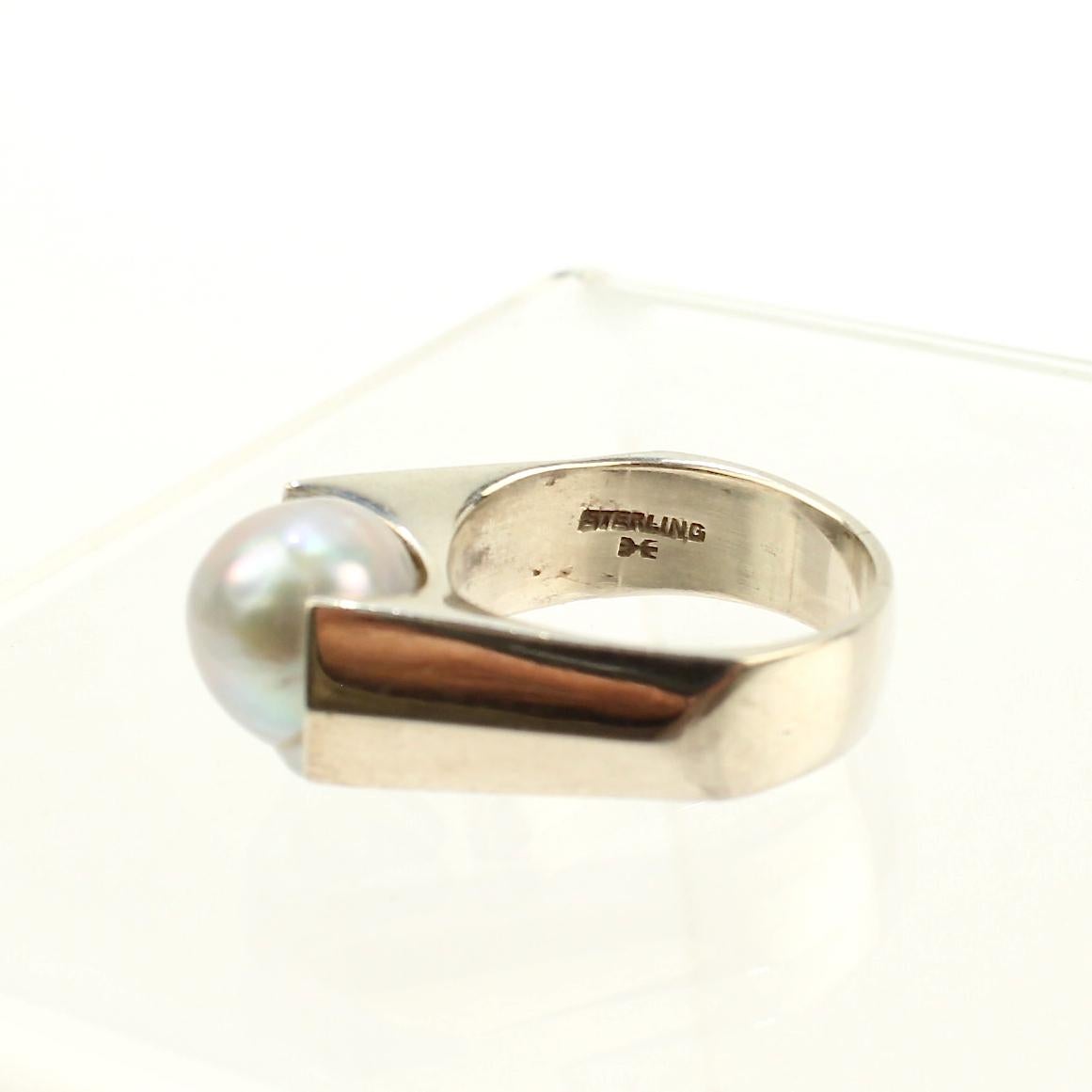 Signierter Wesley Emmons Modernistischer Perlenring aus Sterlingsilber & grauem Barockperlenmuster 4