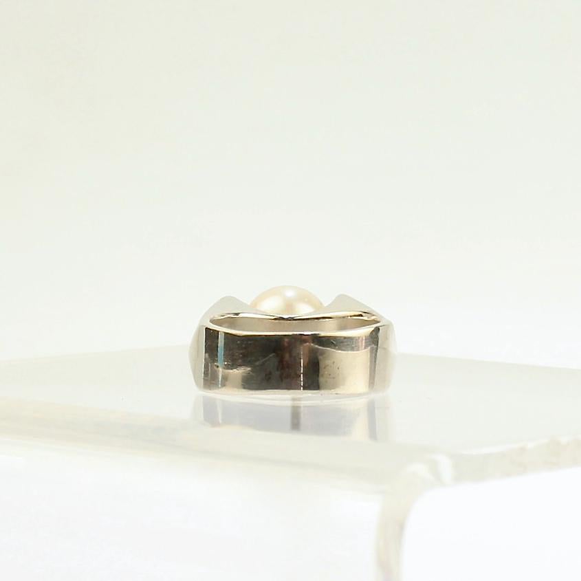 Women's or Men's Signed Wesley Emmons Modernist Sterling Silver & Round Pearl Ring For Sale