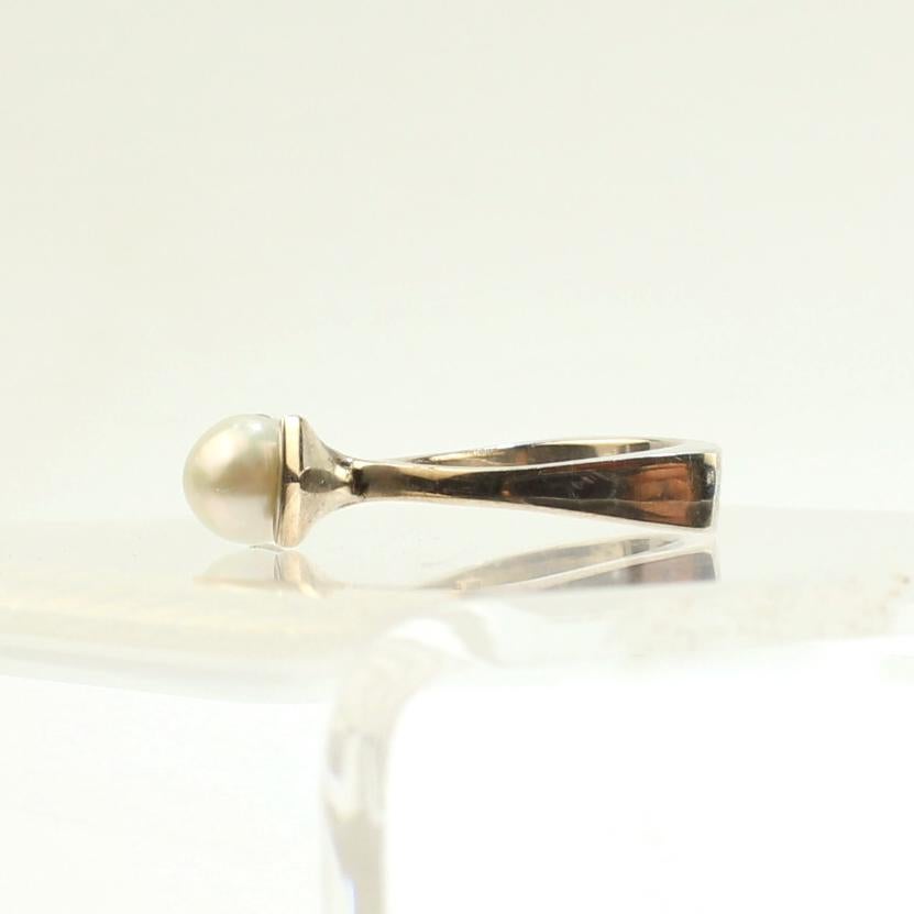 Round Cut Signed Wesley Emmons Rocker Shank Modernist Sterling Silver and Pearl Ring