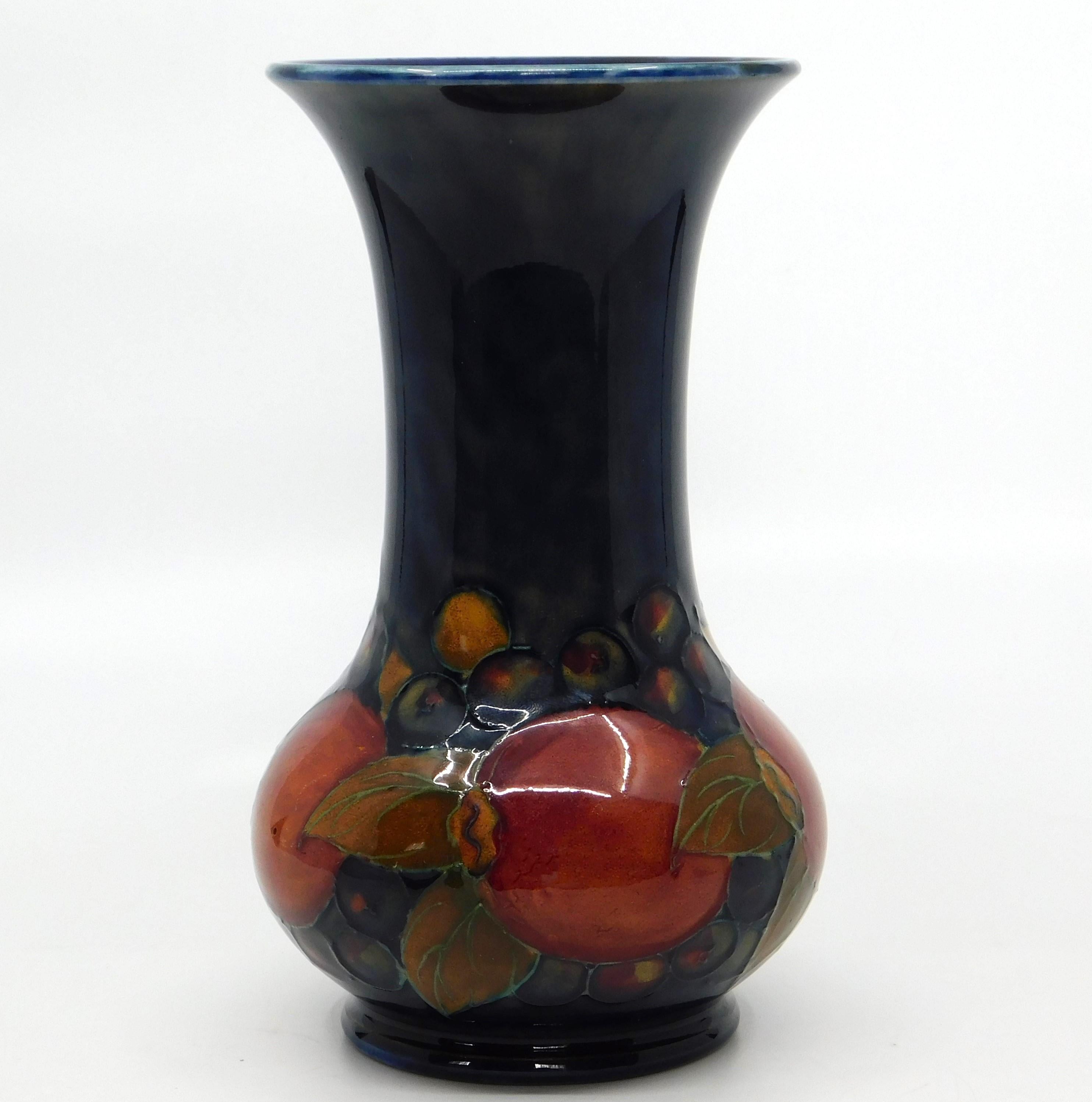 Signed William Moorcroft Pomegranate Cobalt Wisteria Art Pottery Vase Circa 1950 In Good Condition For Sale In Hamilton, Ontario