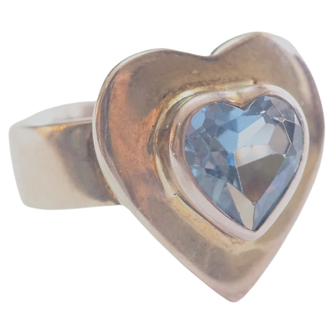 Signet 1.50ct Heart Blue Topaz Sterling Silver Band Ring For Sale