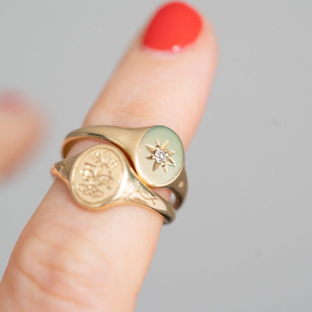 For Sale:  Signet Polaris Petite Ring 7