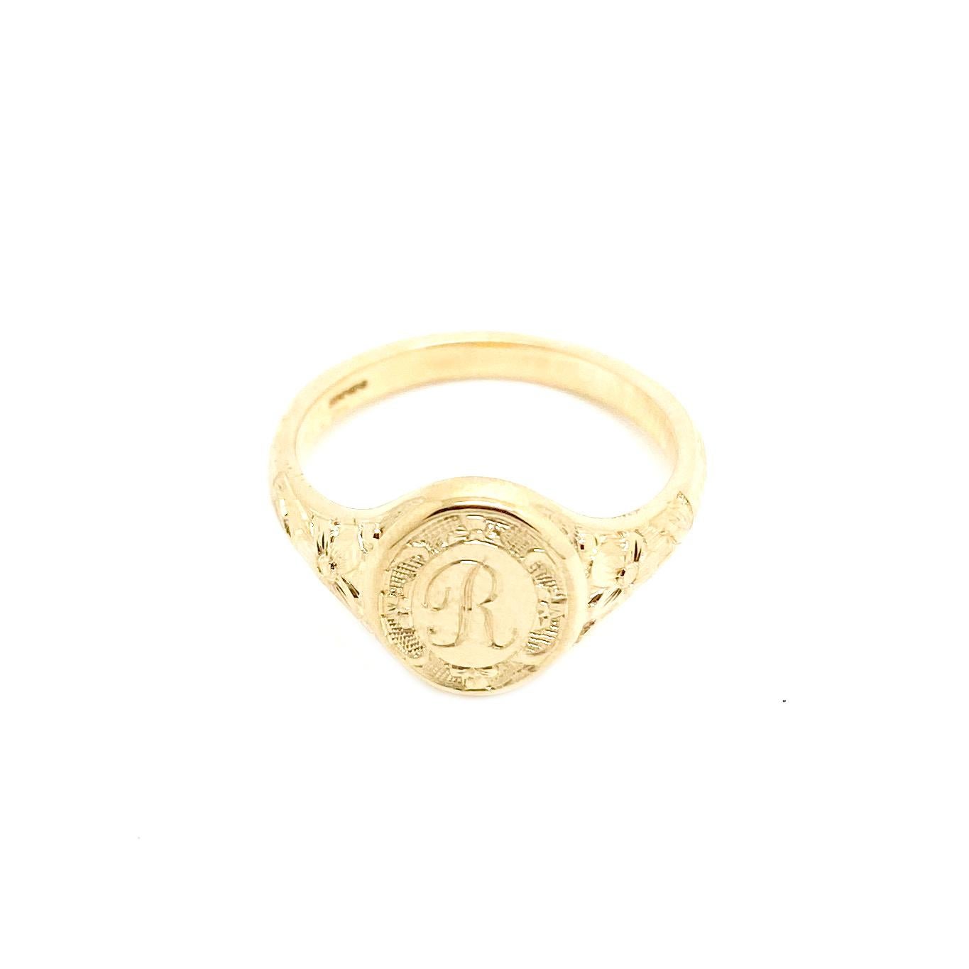 For Sale:  Personalized Signet 18ct Gold Renewal Ring 8