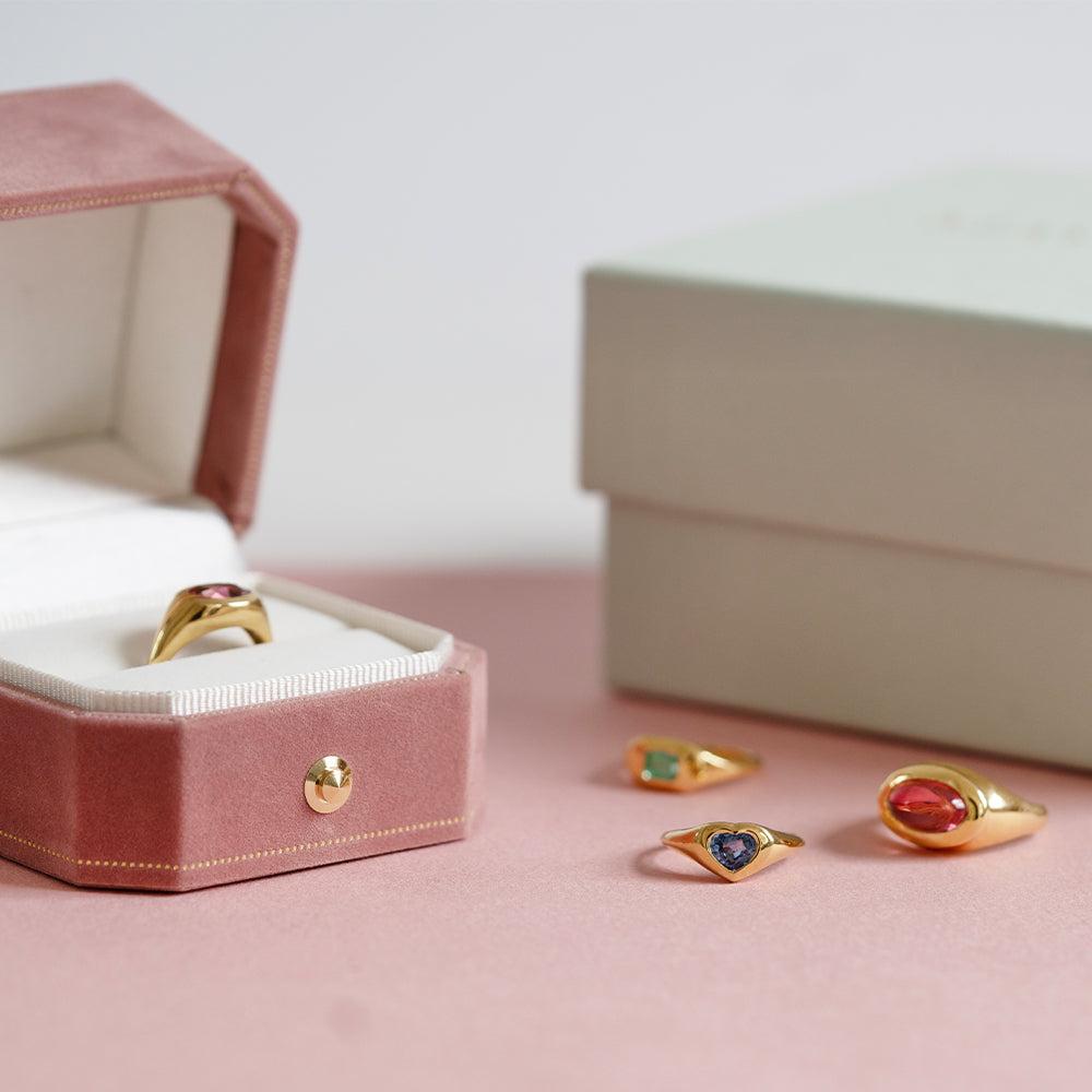 Signet 18ct Gold Tourmaline Ring For Sale 2