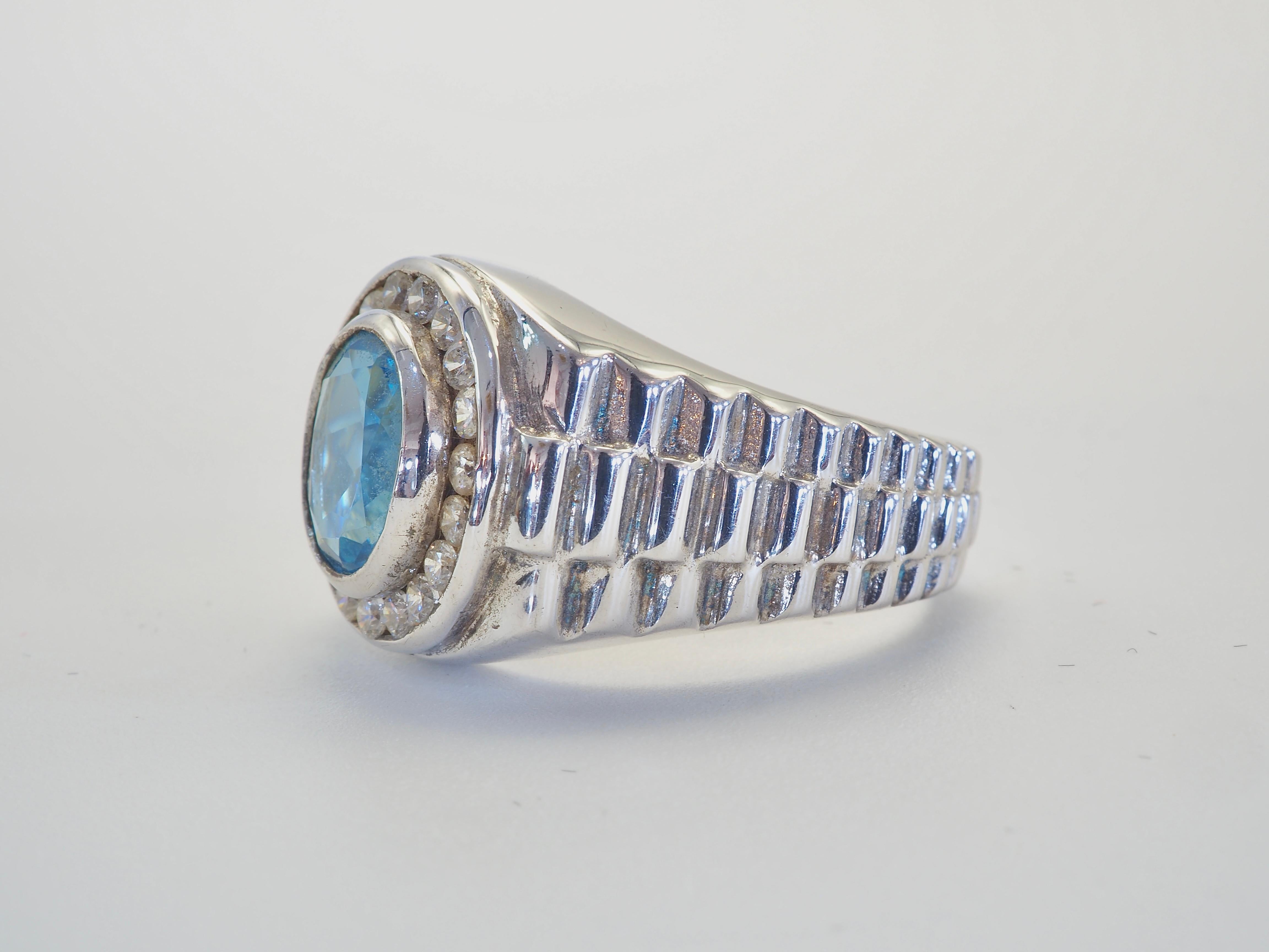 Taille ovale Signet 3.30ct Oval Blue Topaz & Quartz Sterling Silver Men's Wristwatch Ring