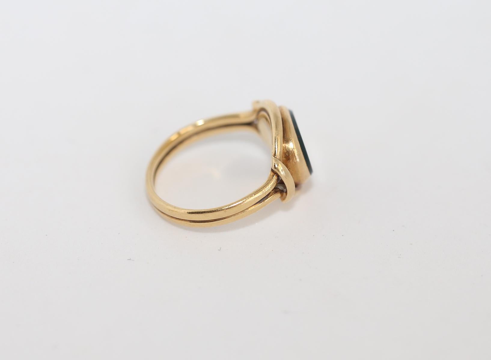Women's or Men's Signet Bloodstone Yellow Gold Ring Unsigned, 1900